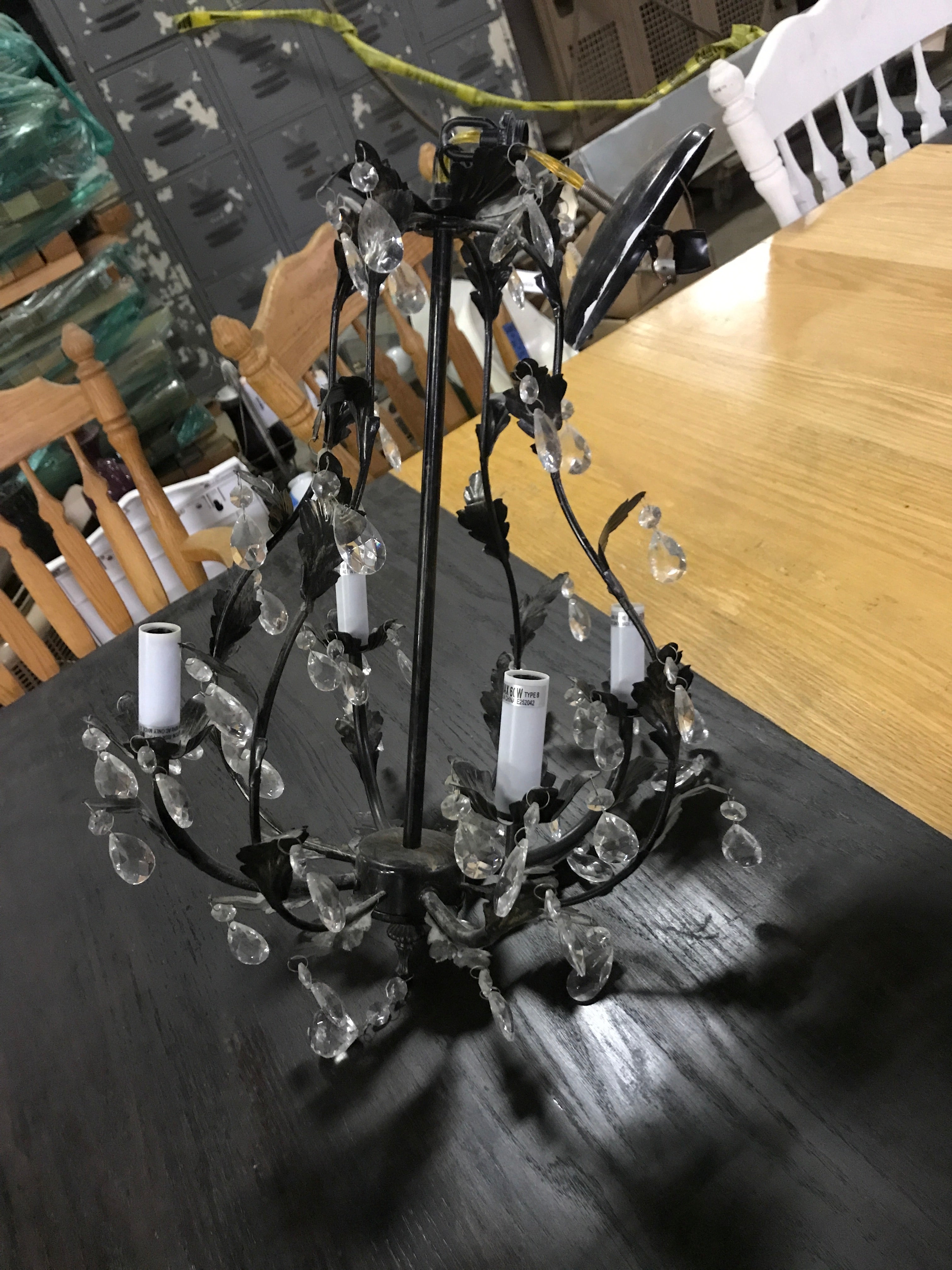 Chandelier 4Lite 25" x 15" Ornate Leaf/candelabra with Crystals