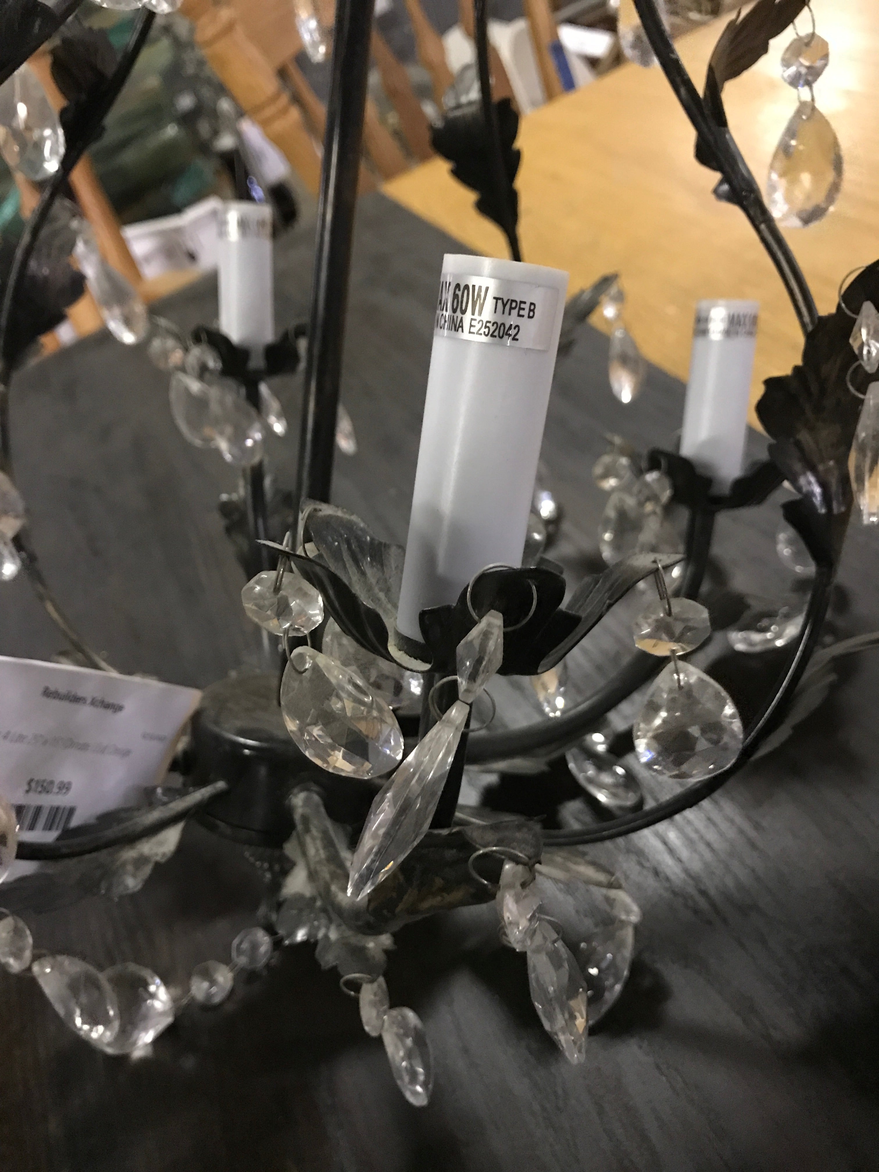 Chandelier 4Lite 25" x 15" Ornate Leaf/candelabra with Crystals