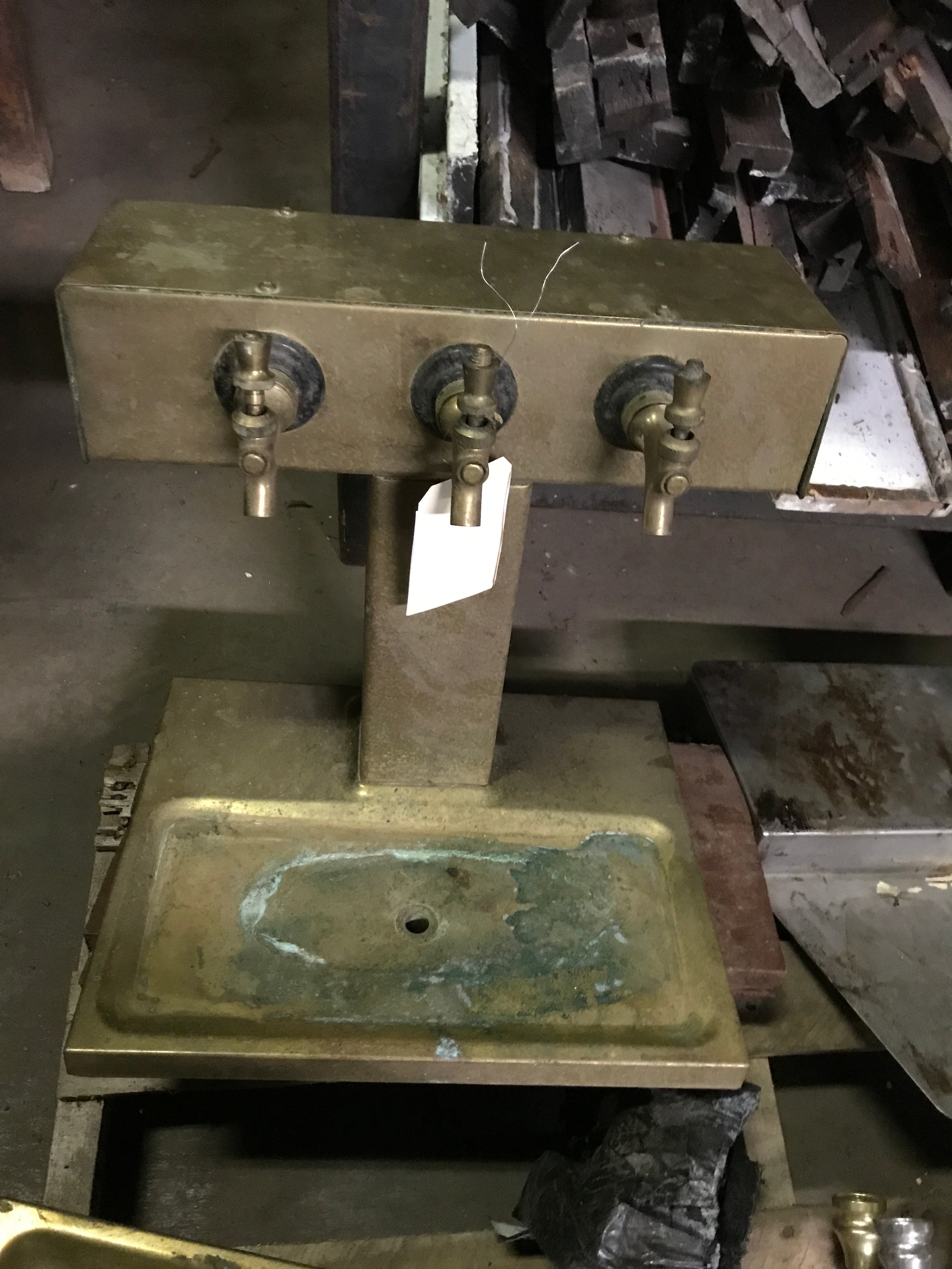 Brass Draft Beer Tower  3 Faucet