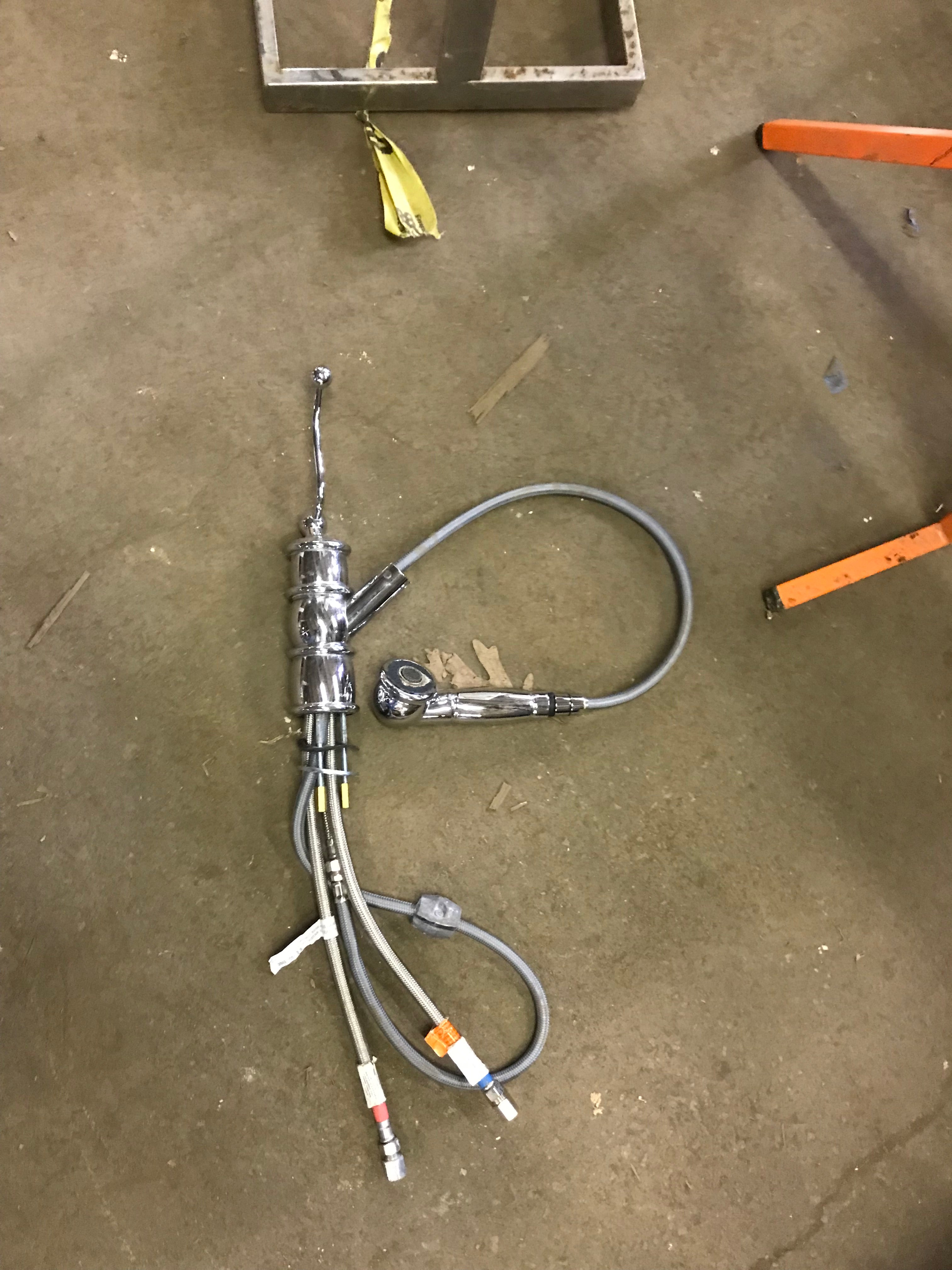 Single Handle Kitchen Faucet