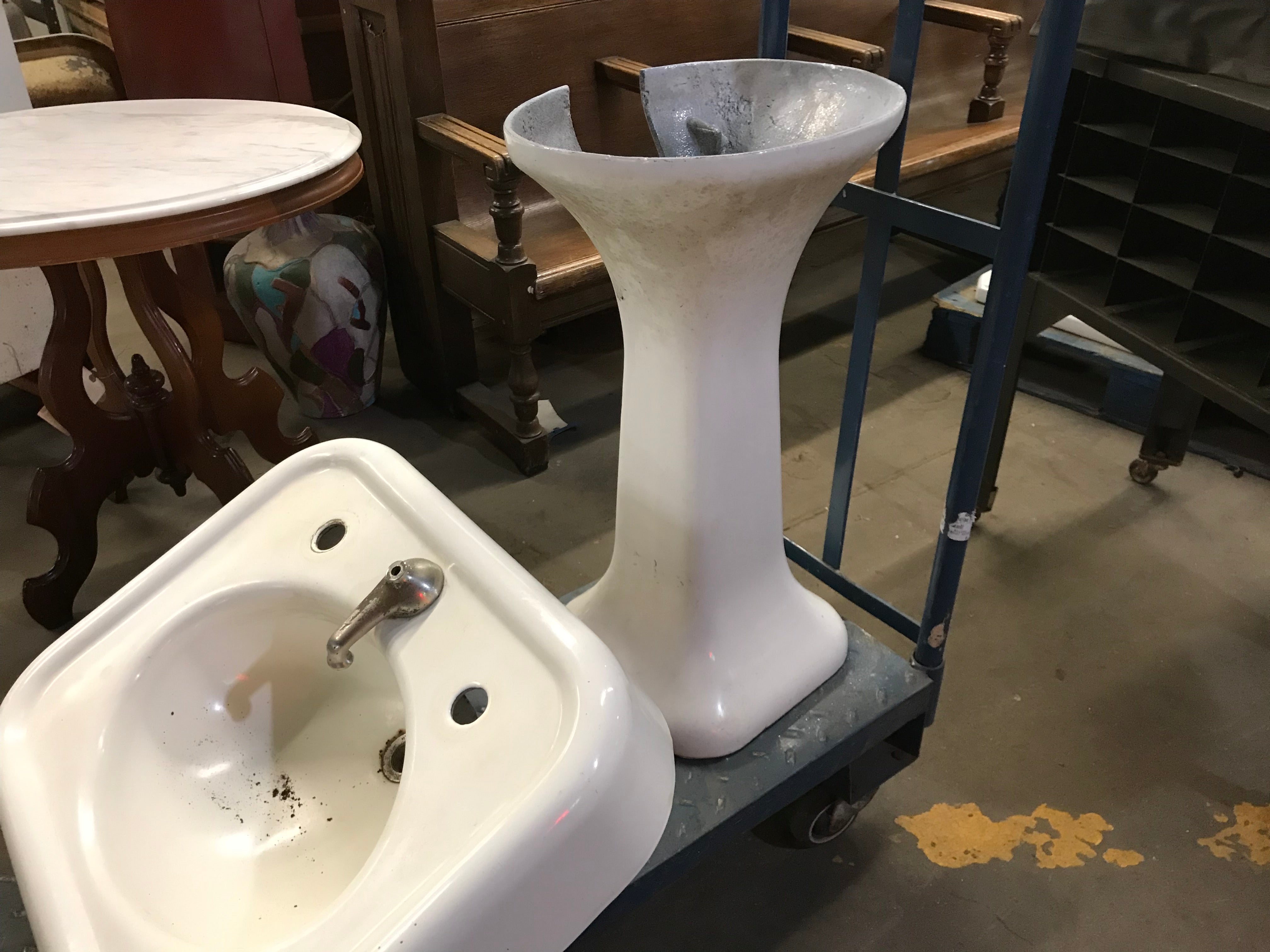 Pedestal Sink With Base Cast Iron 24"