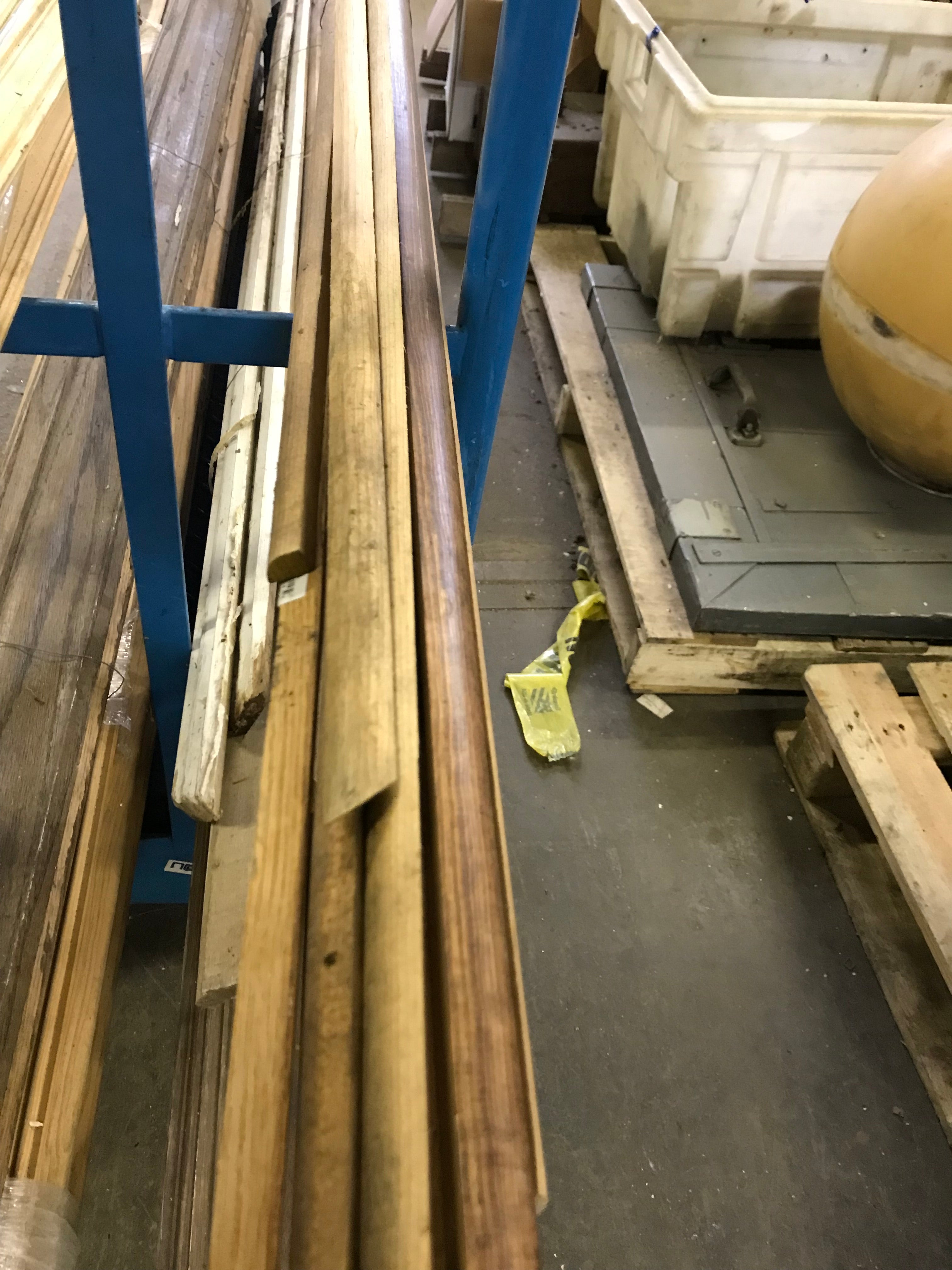 Lot of Quarter Round (90LF)