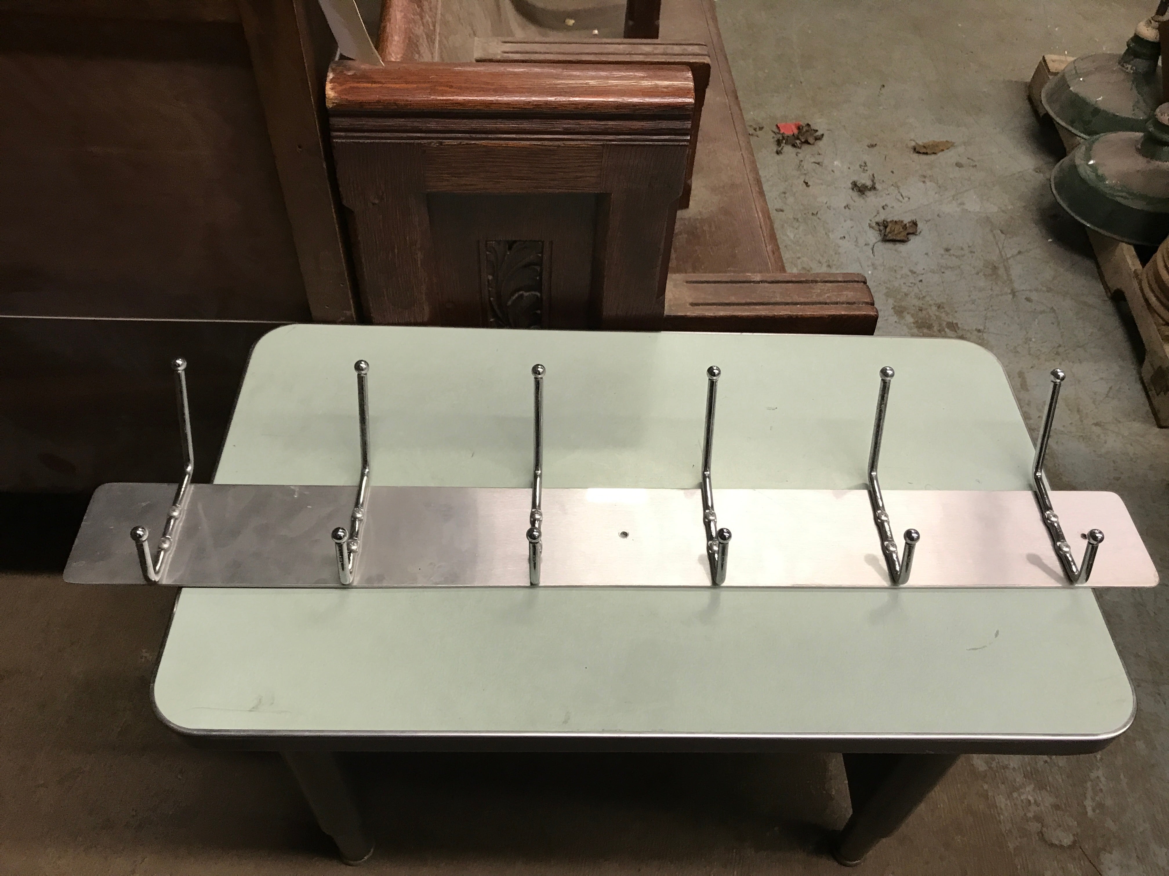 6 hook Metal coat hanger