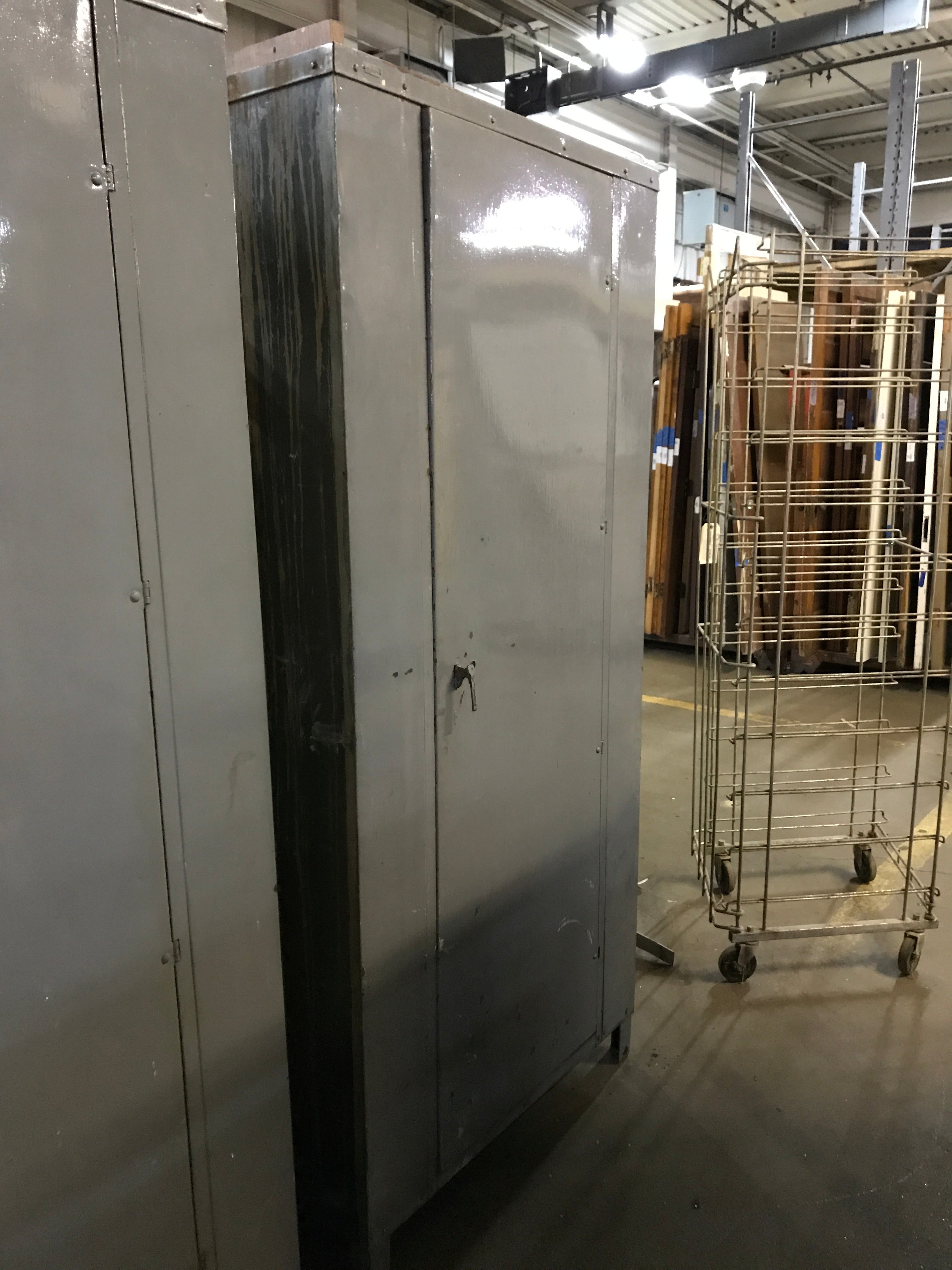 Metal storage cabinet