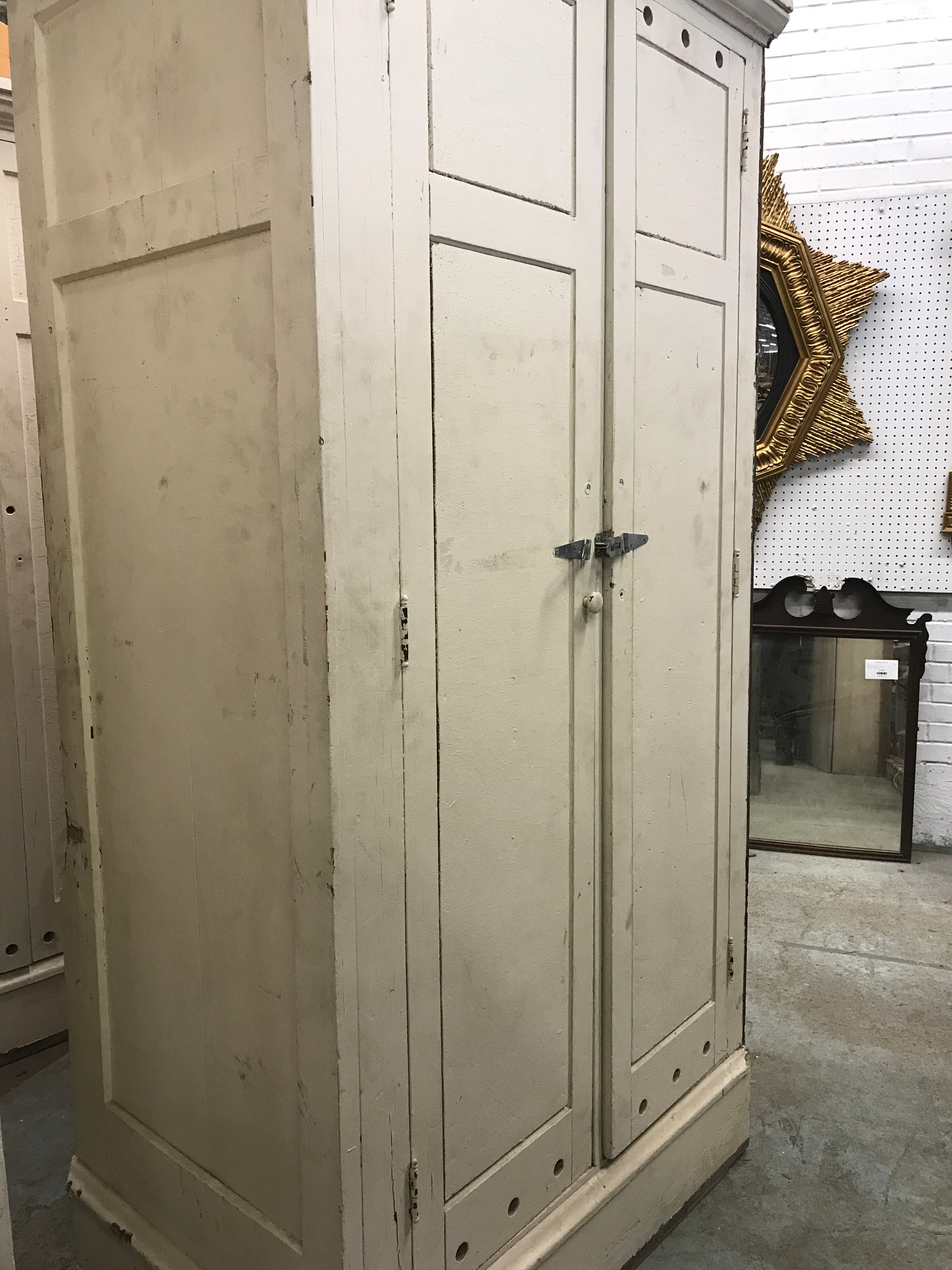 Solid wood built in storage cabinet-wardrobe