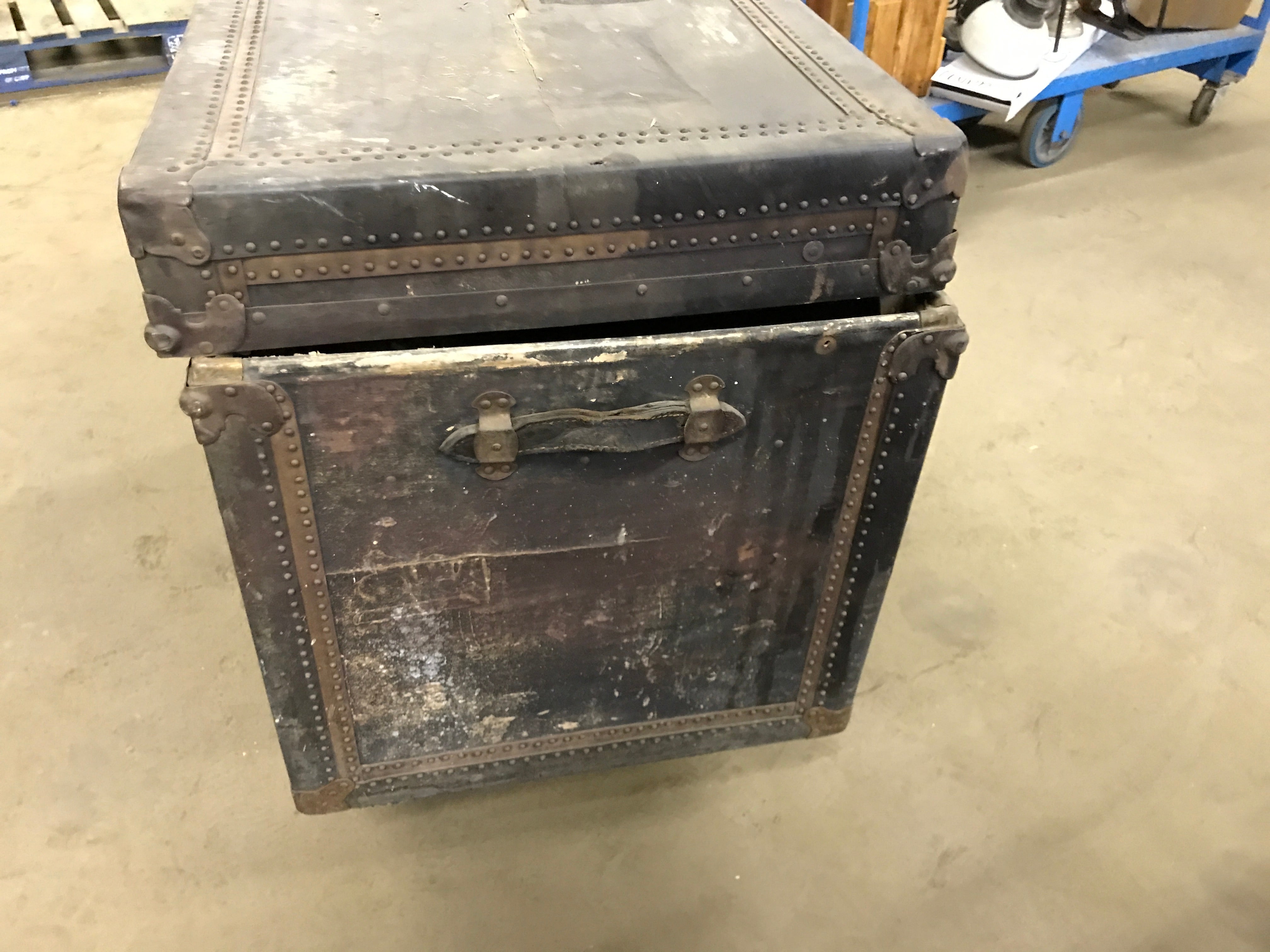 Storage chest luggage