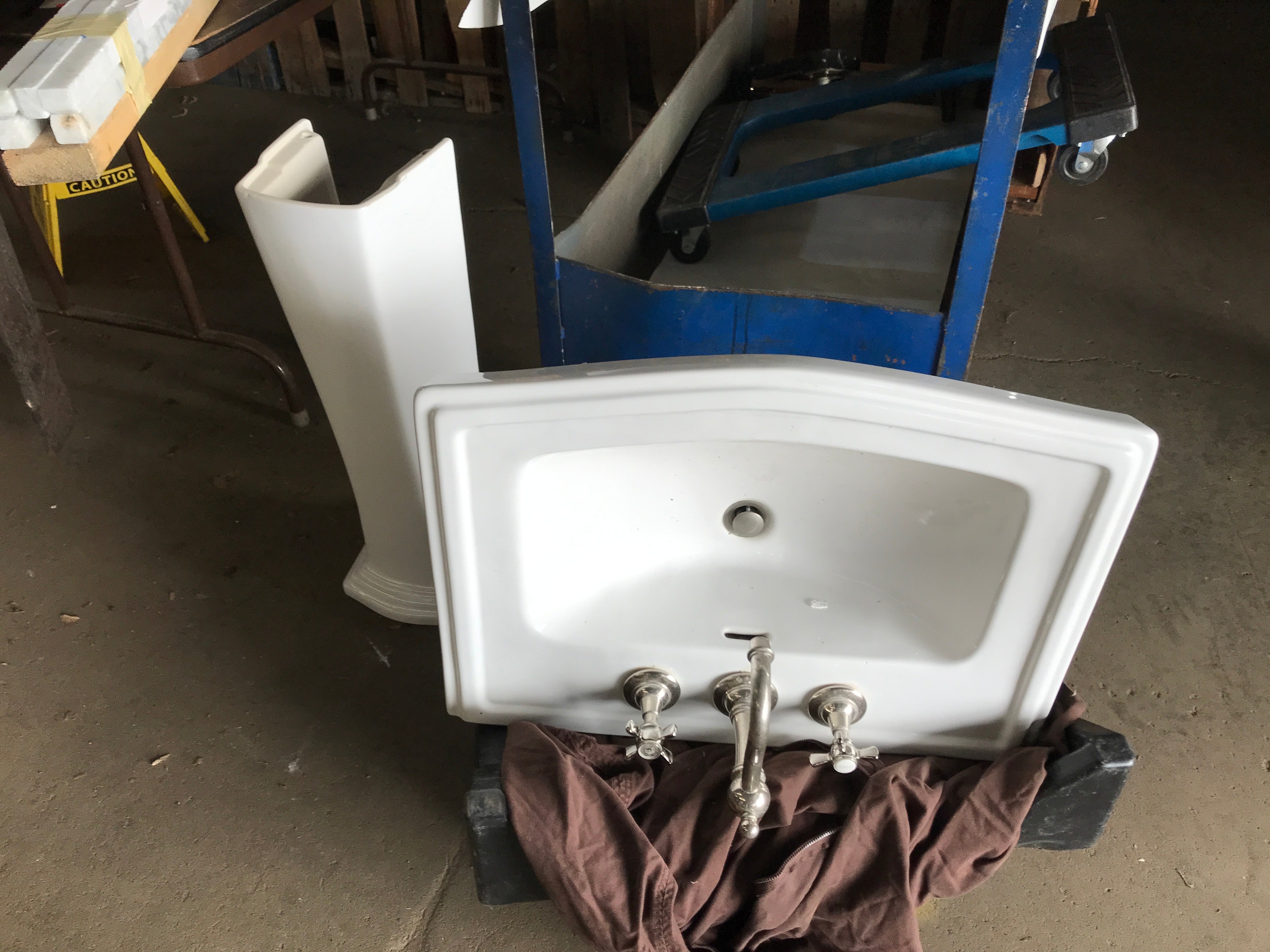 Toto pedestal sink