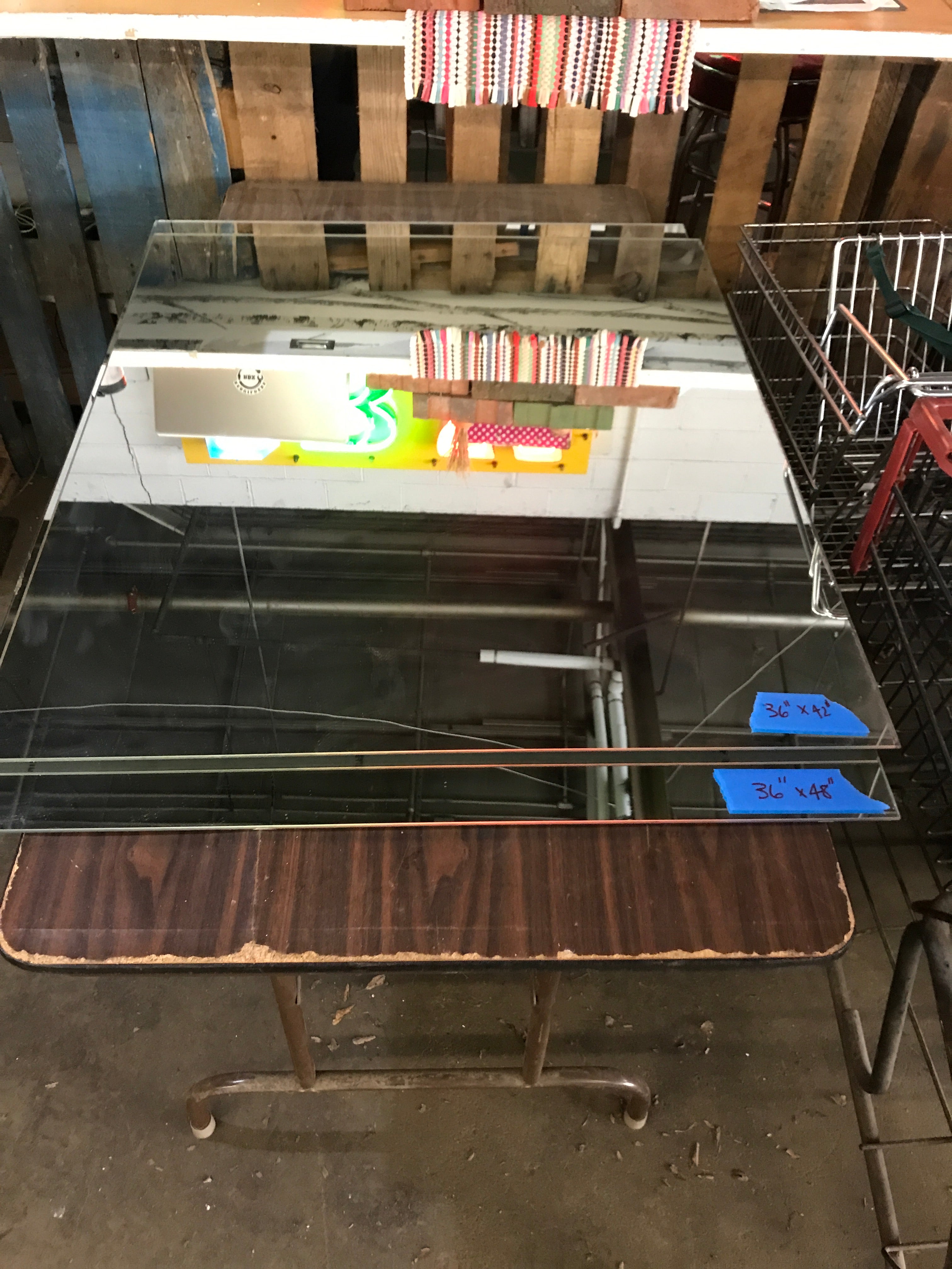 Frameless mirror