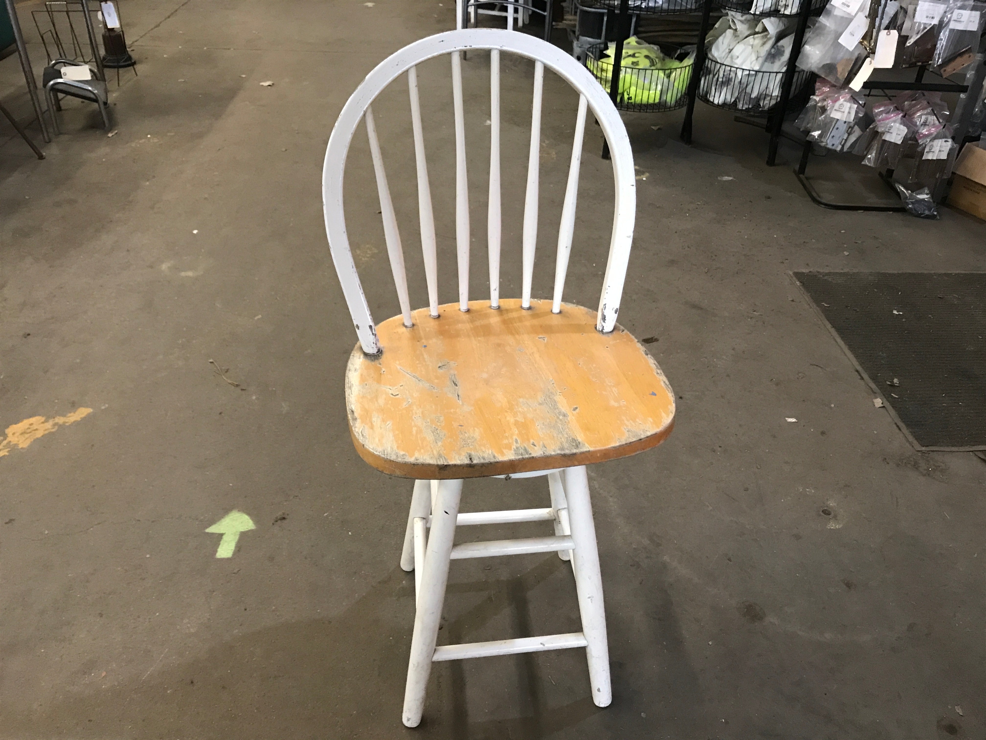 Round back swivel chair