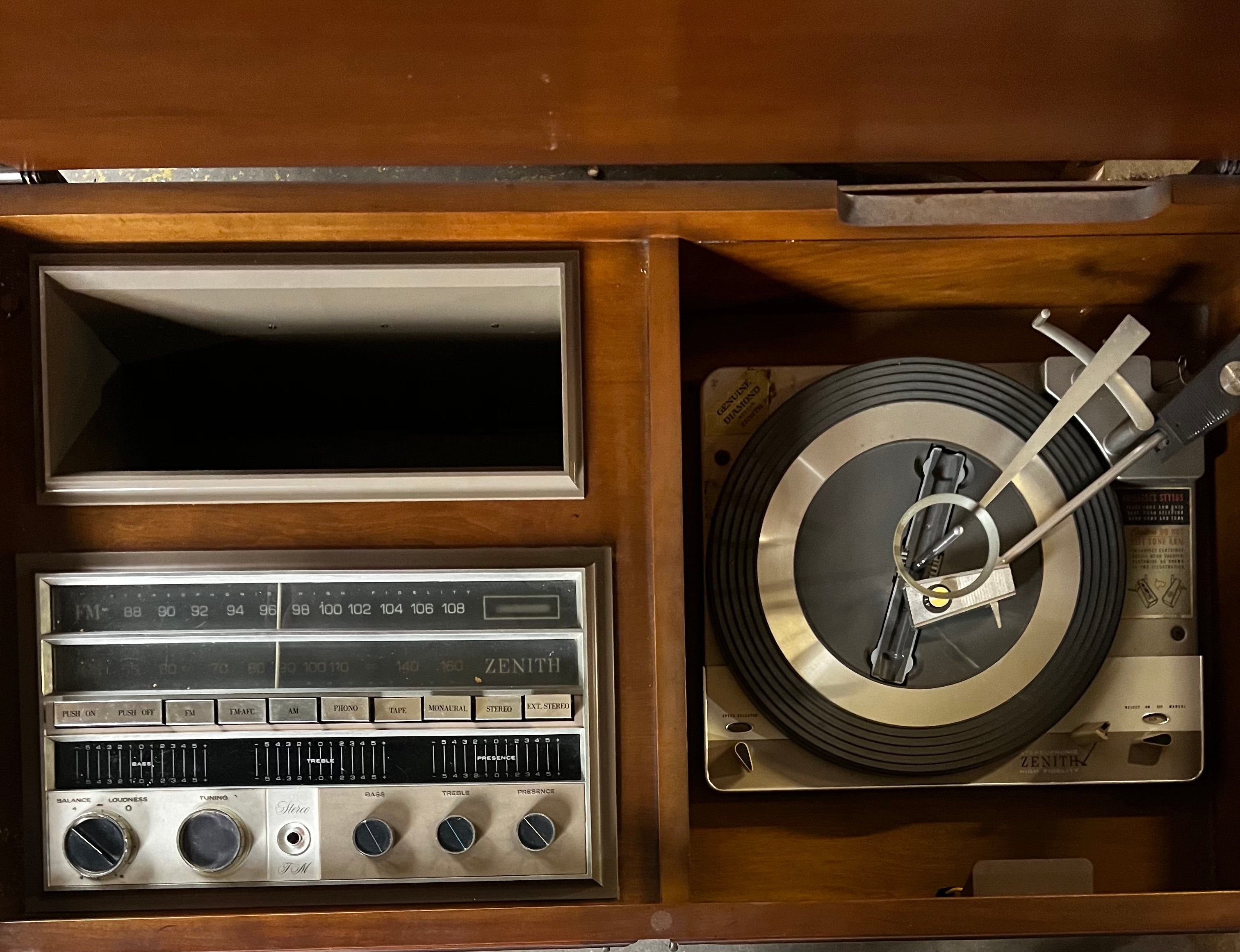 Zenith Record Player Consule