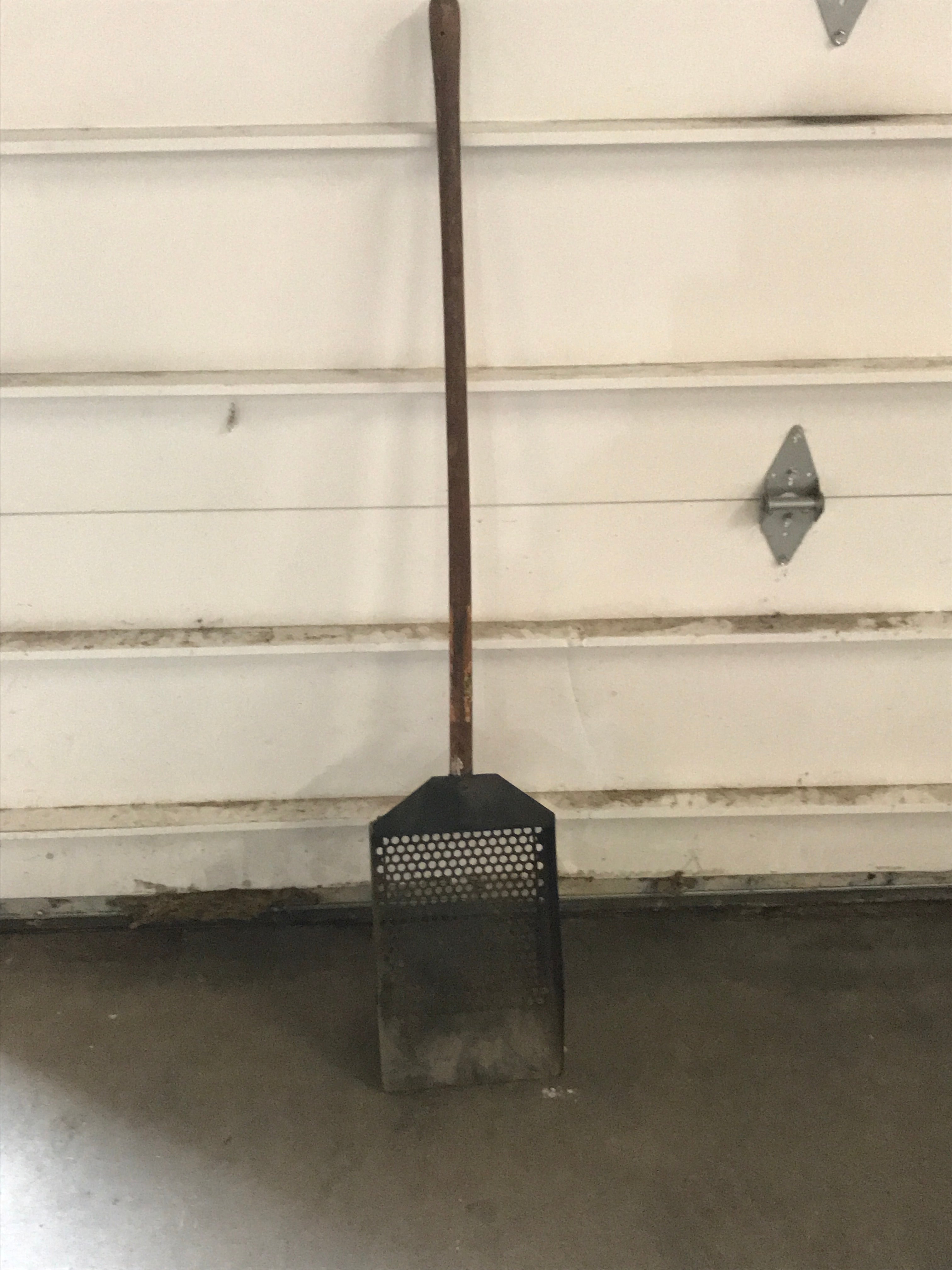 Ember shovel