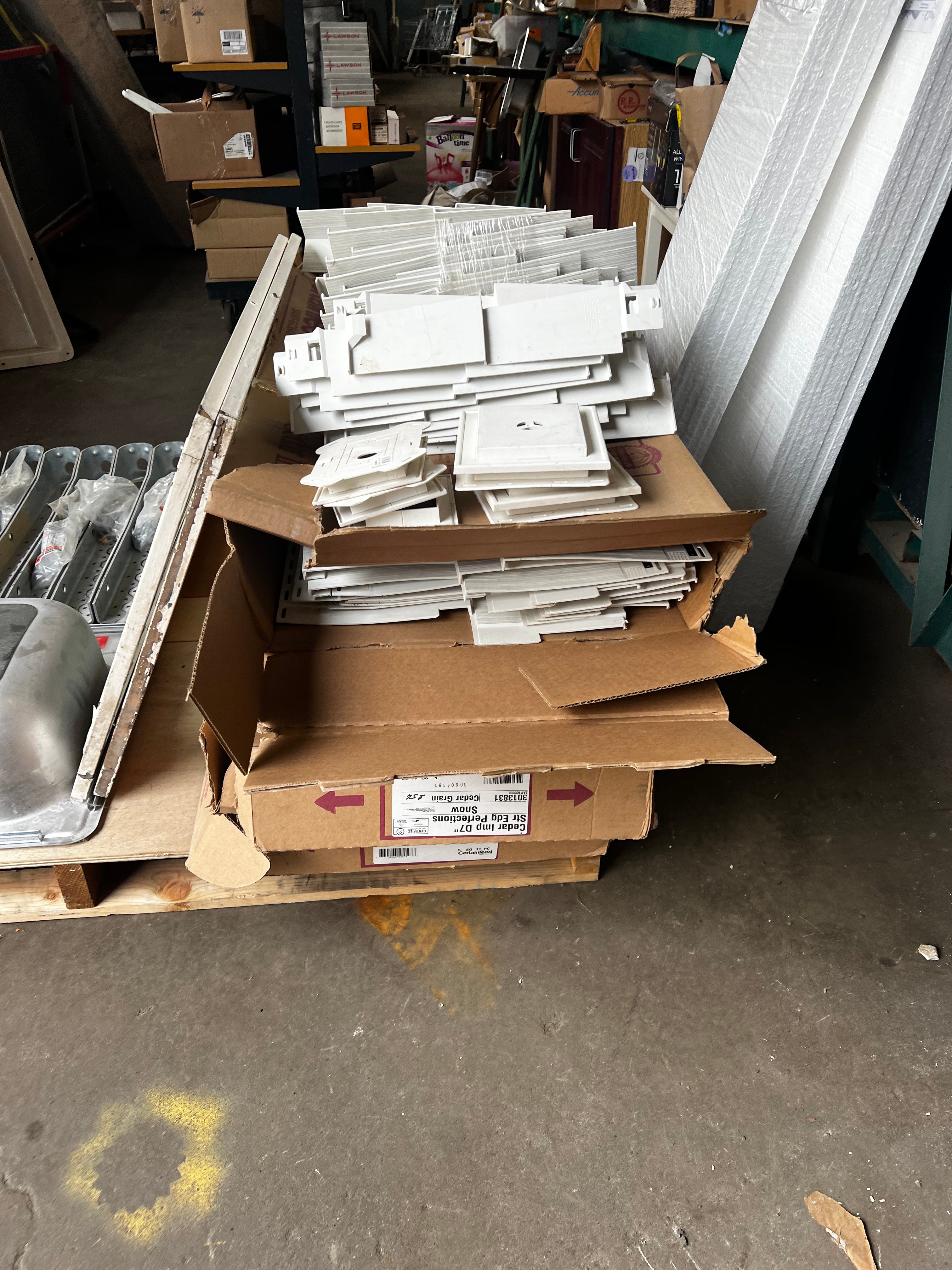 Lot of Certainteed Cedar Shake Siding