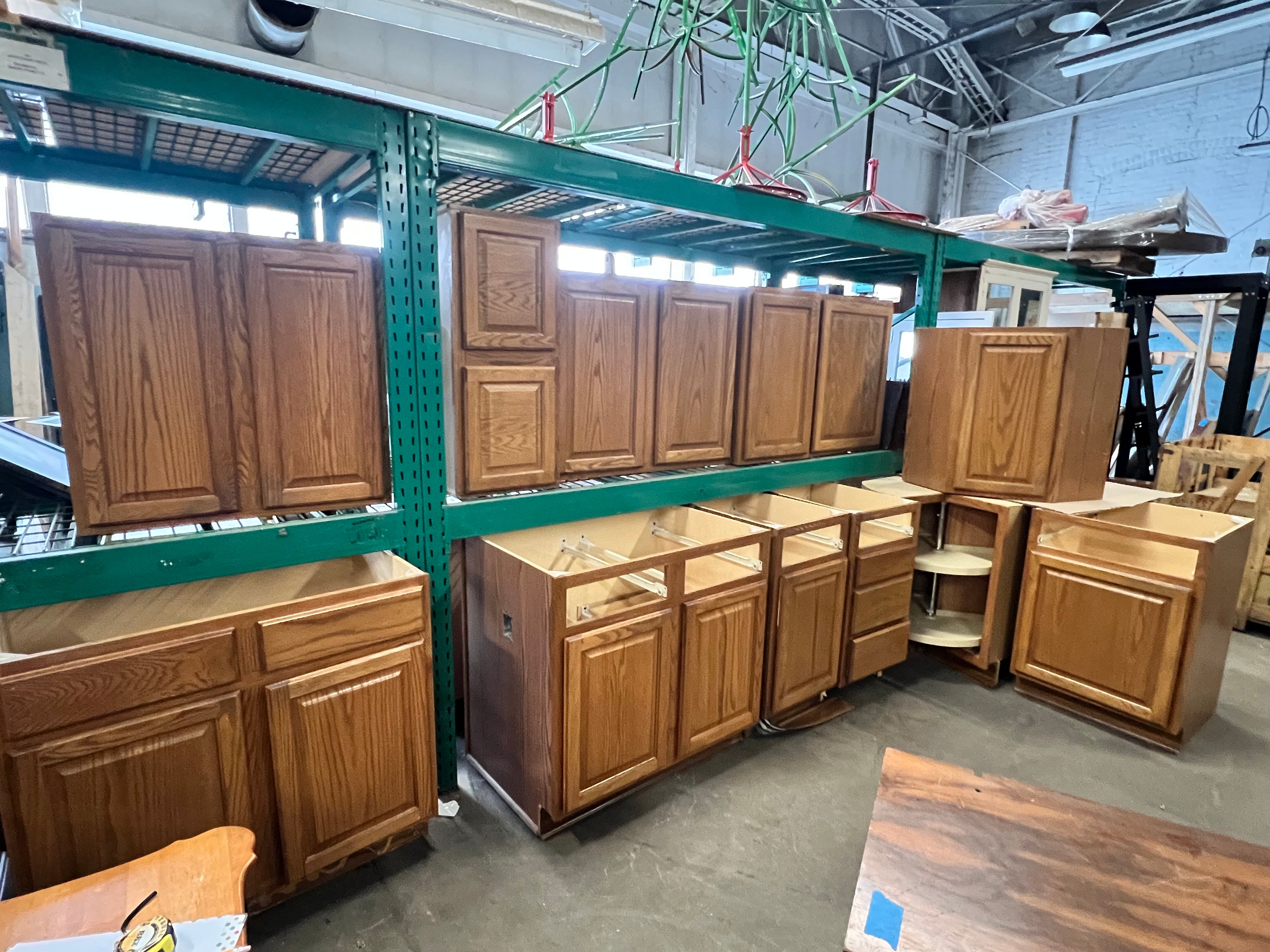 Cabinet set