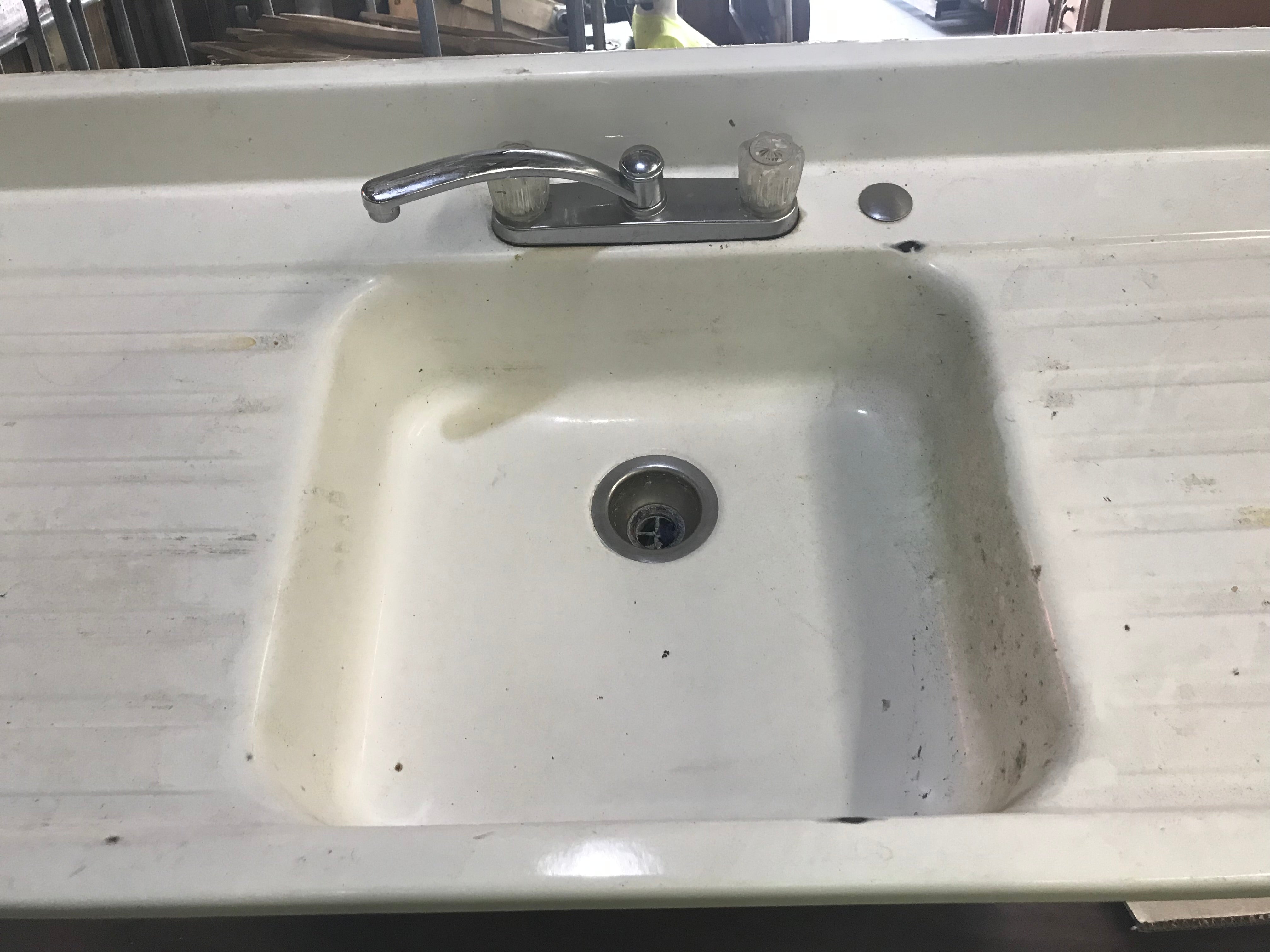 Washboard farm sink