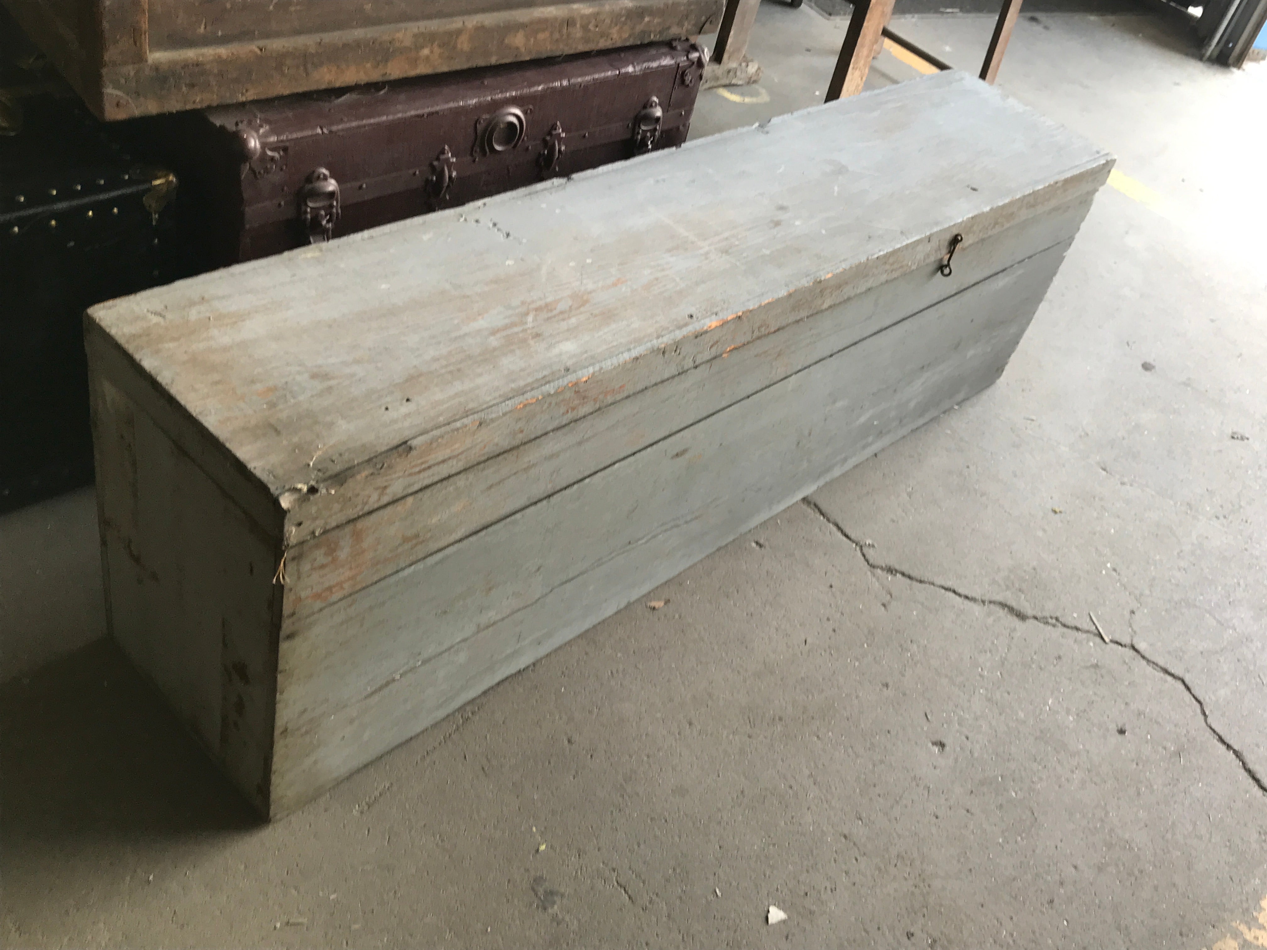 Enlongated tool box