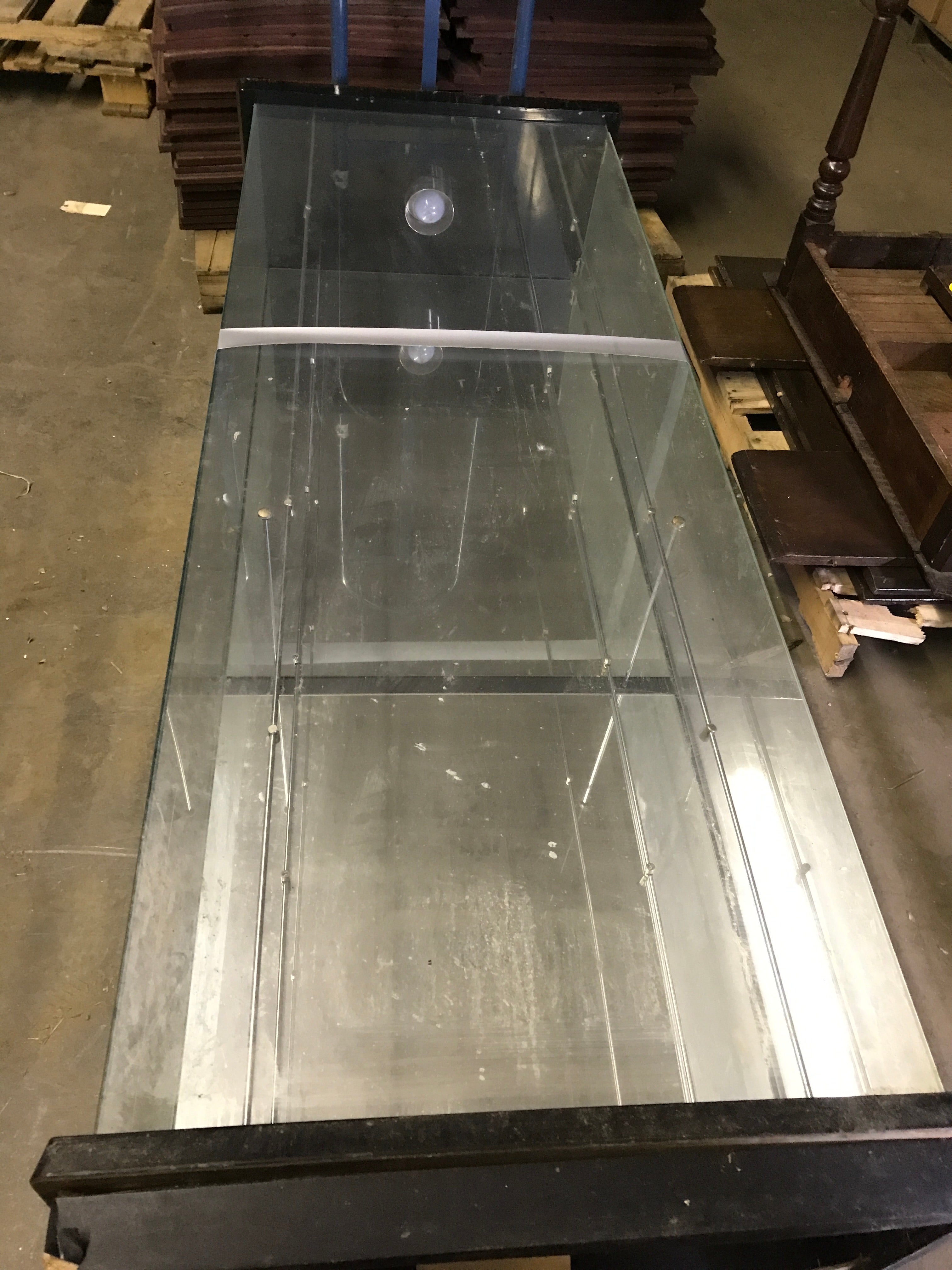 Glass cabinet
