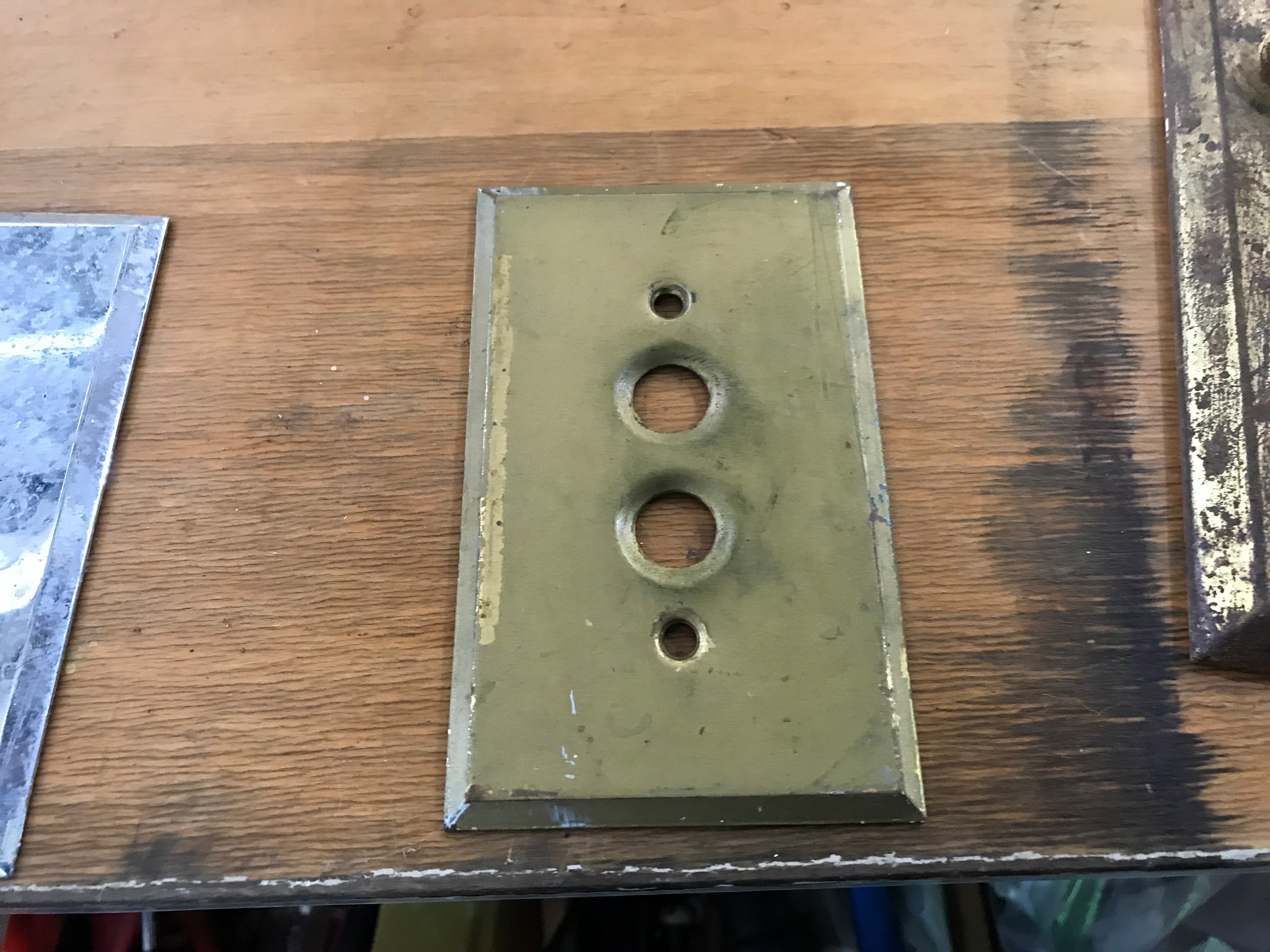 Light switch plate