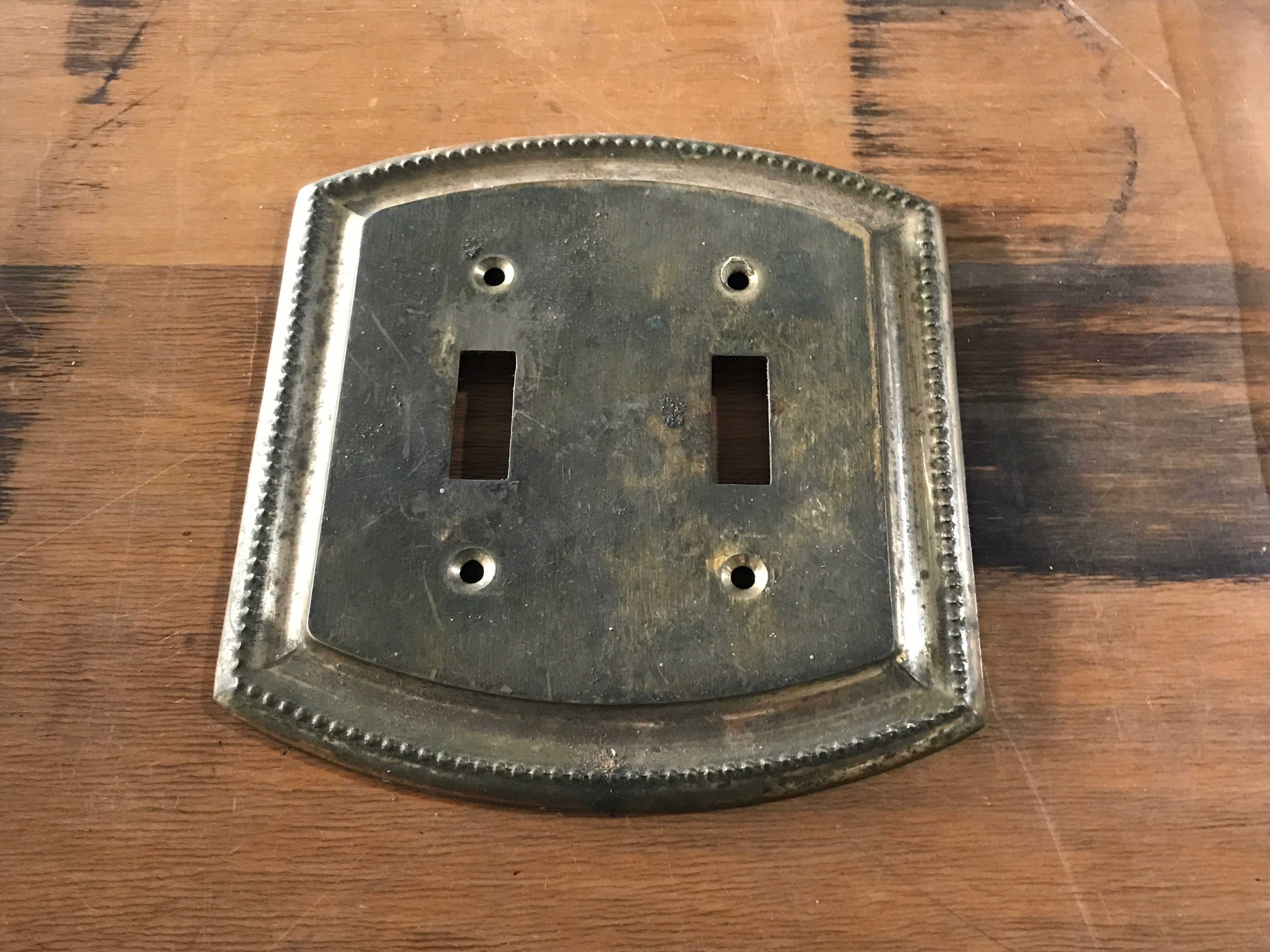 Double switch light plate cover