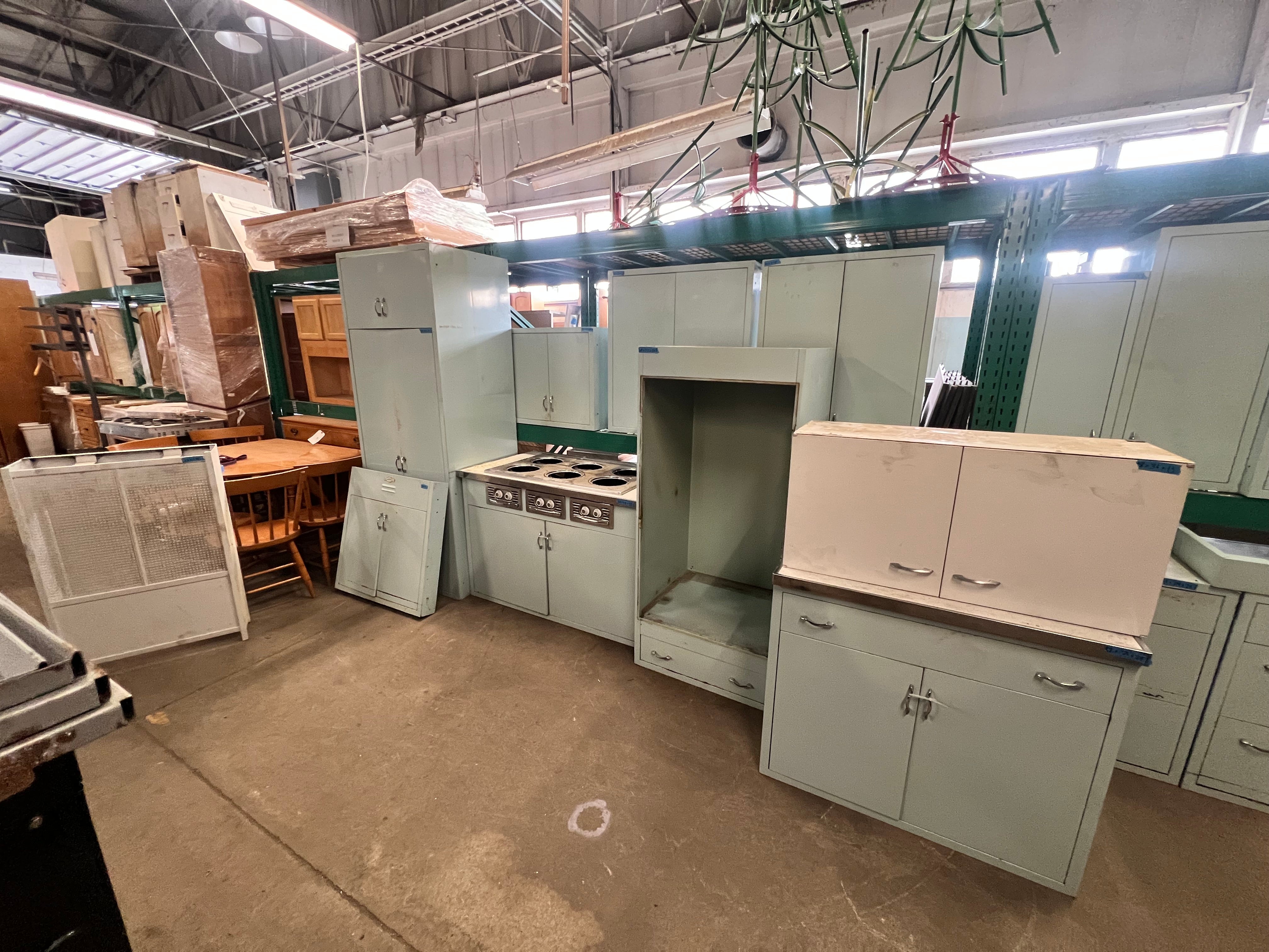 Jamestown Complete Metal Kitchen Set