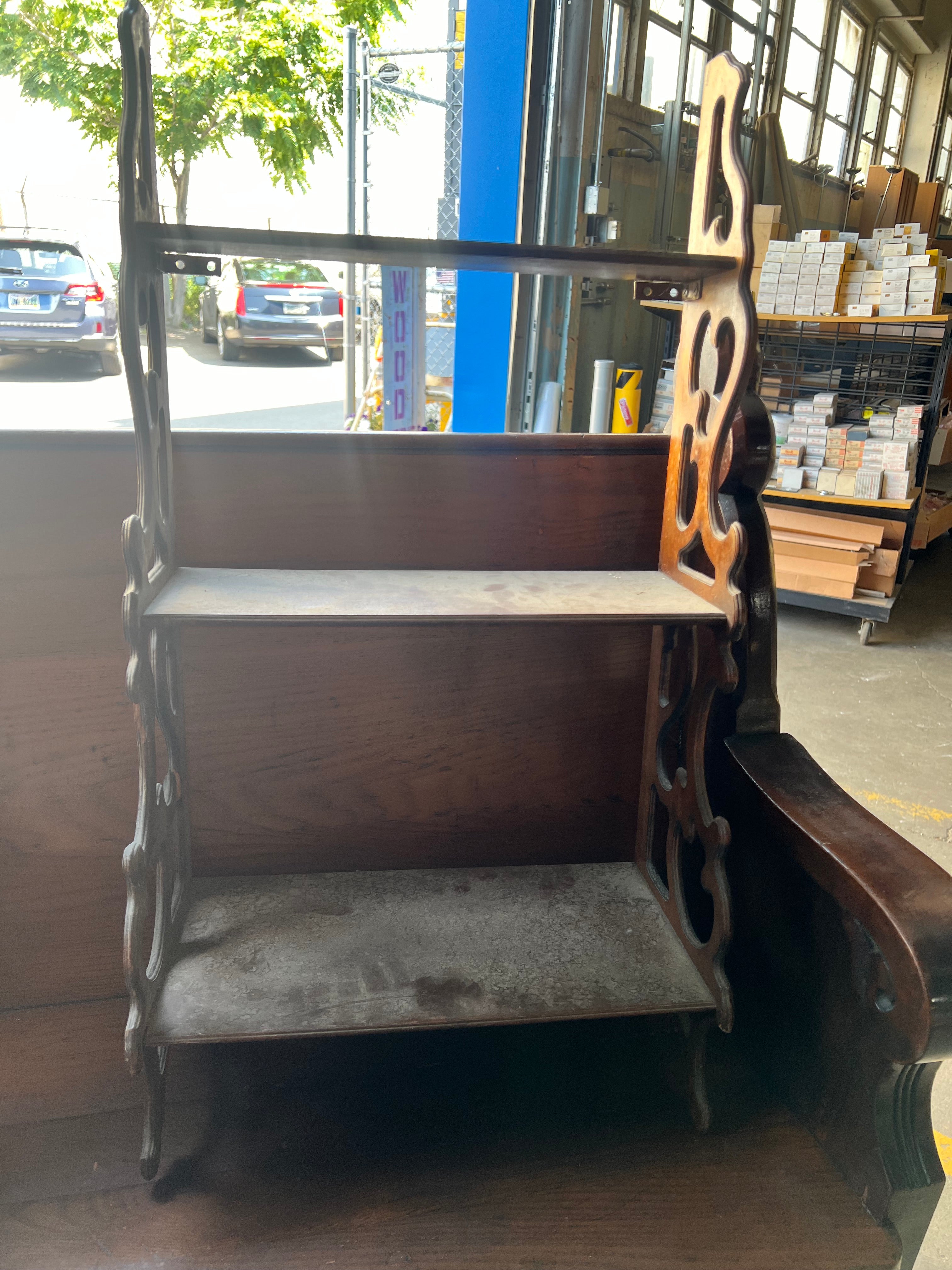 Decorative wall shelf