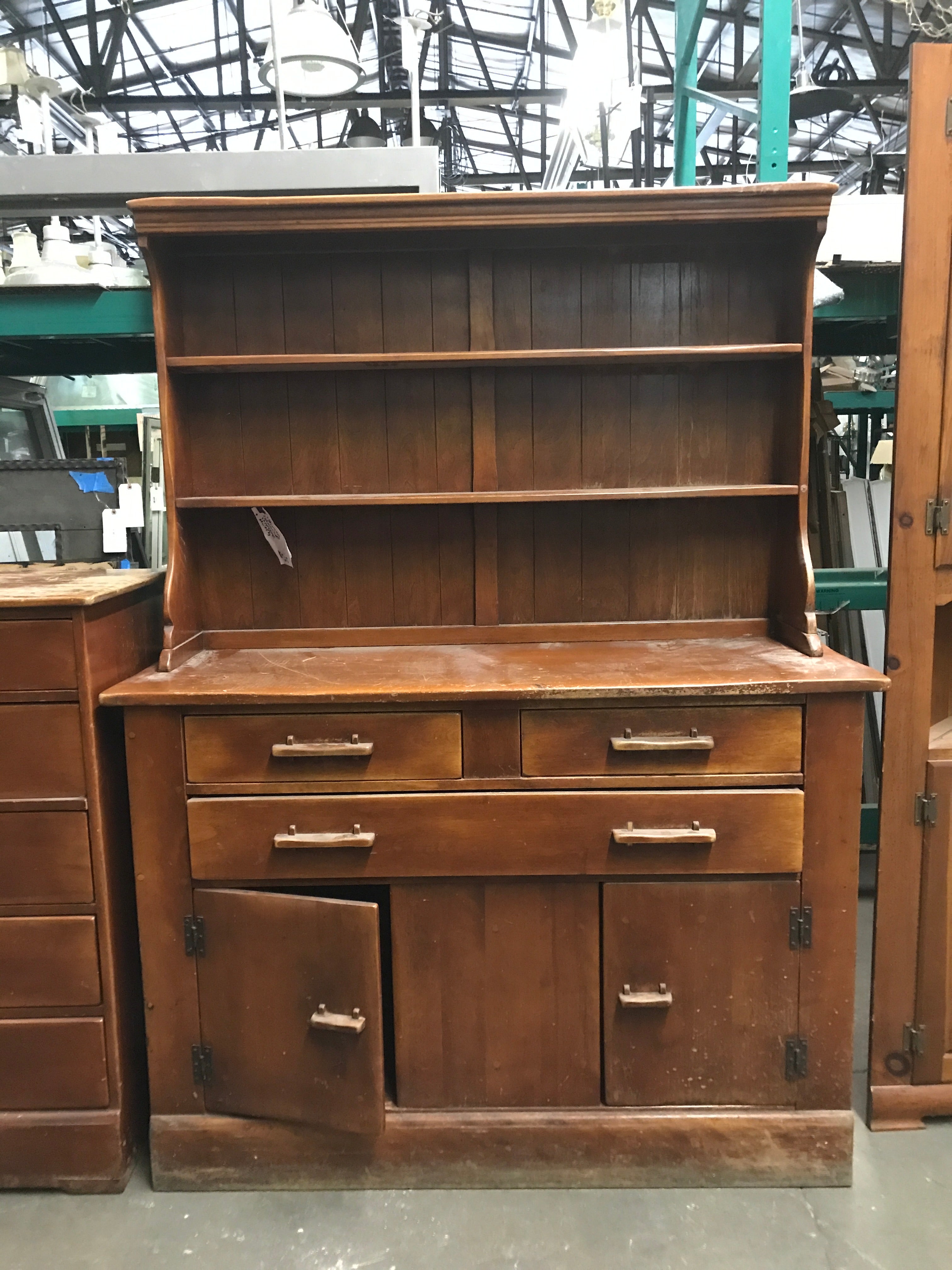 Cushman Colonial Dresser & Hutch
