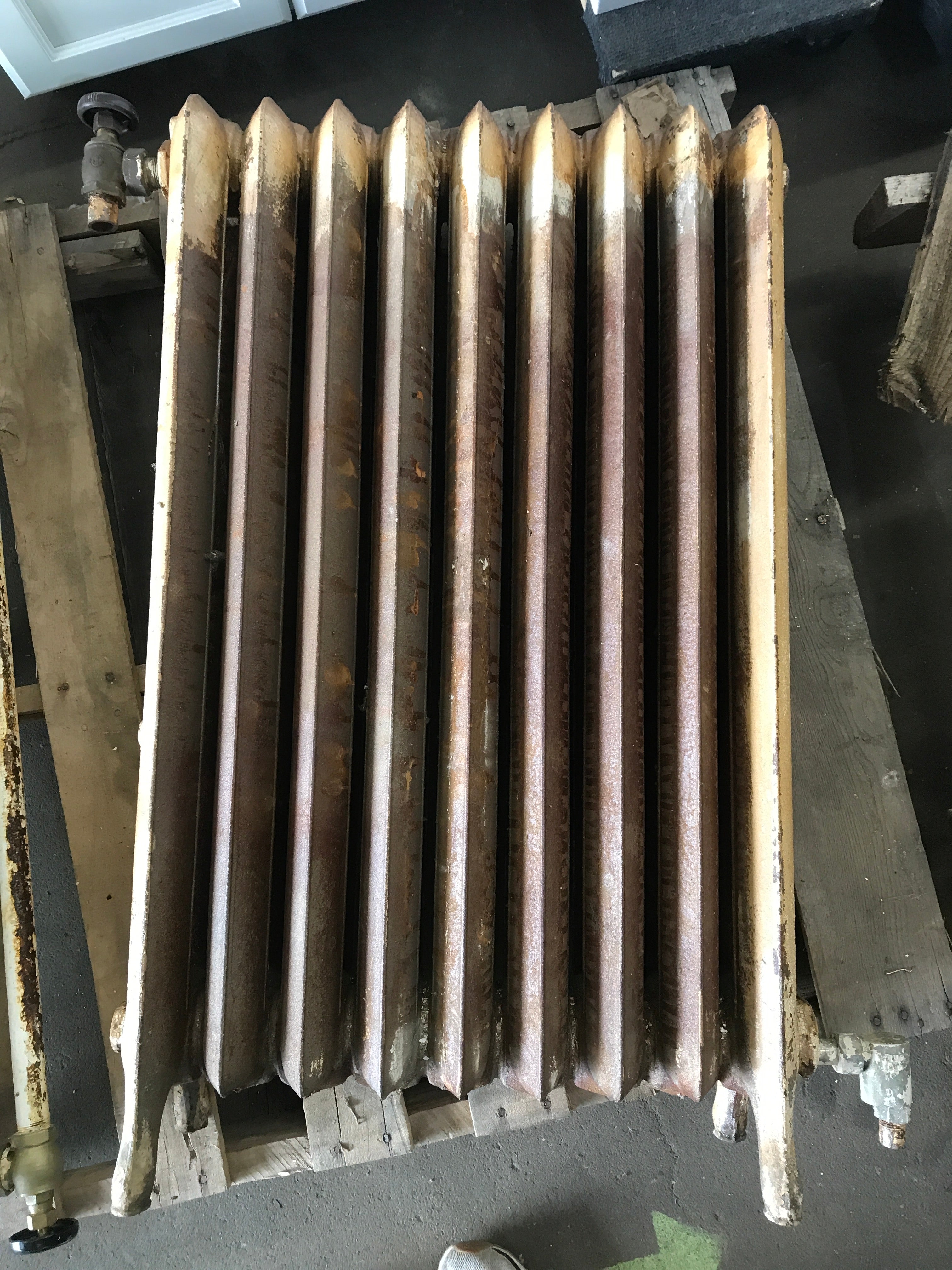Nine fin radiator