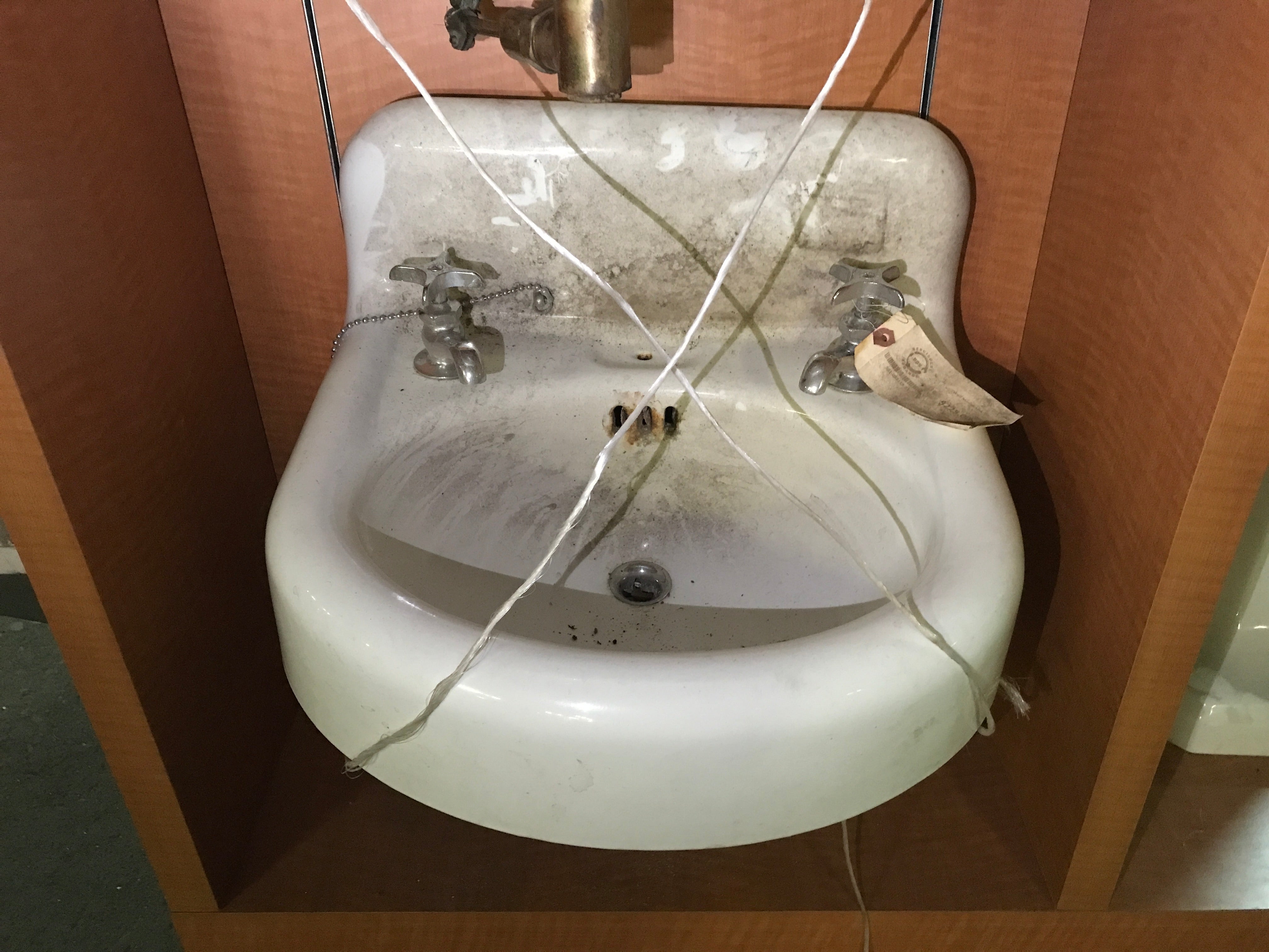 Wall Mount Sink