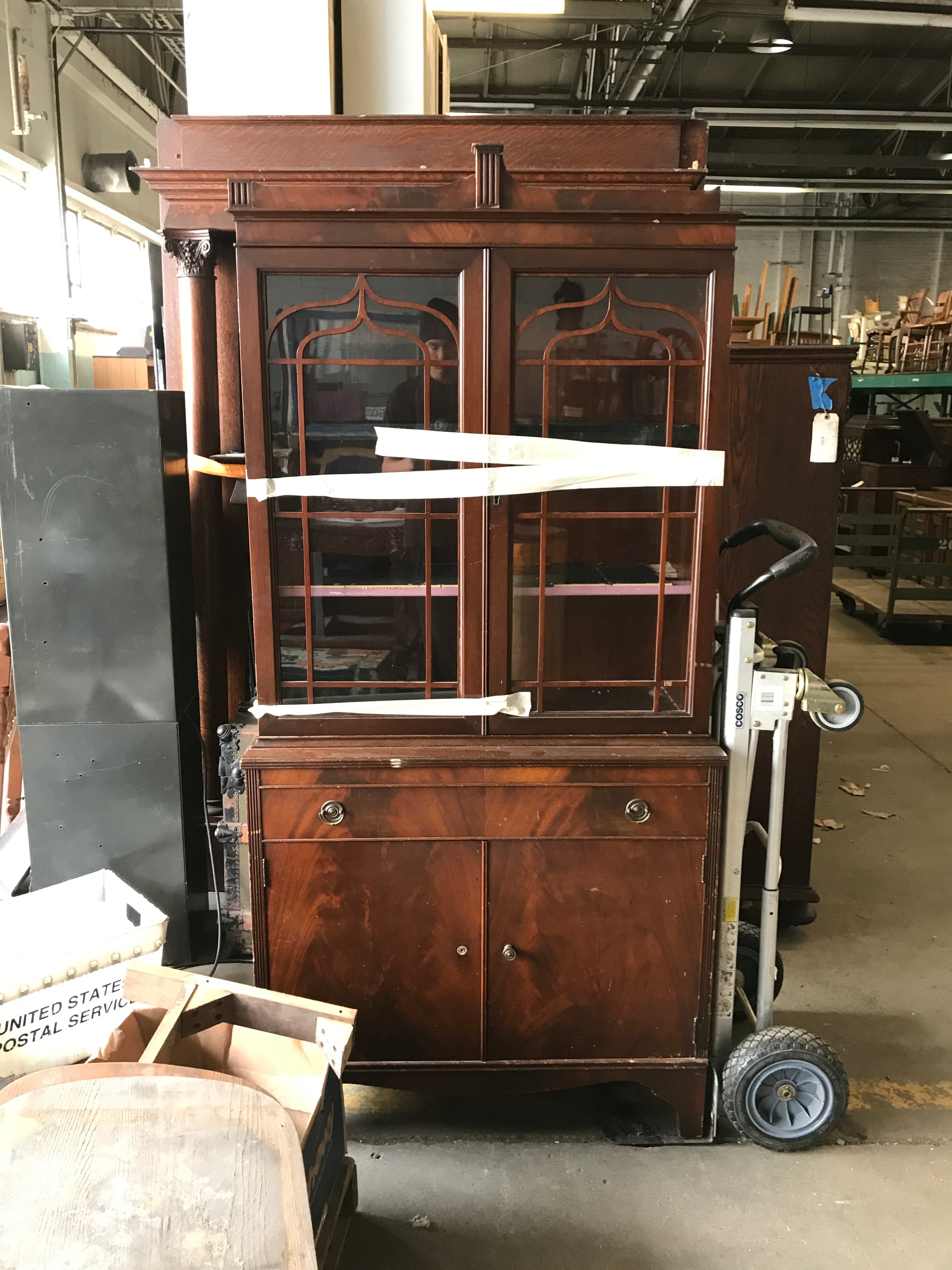 Stained Chest w Glass