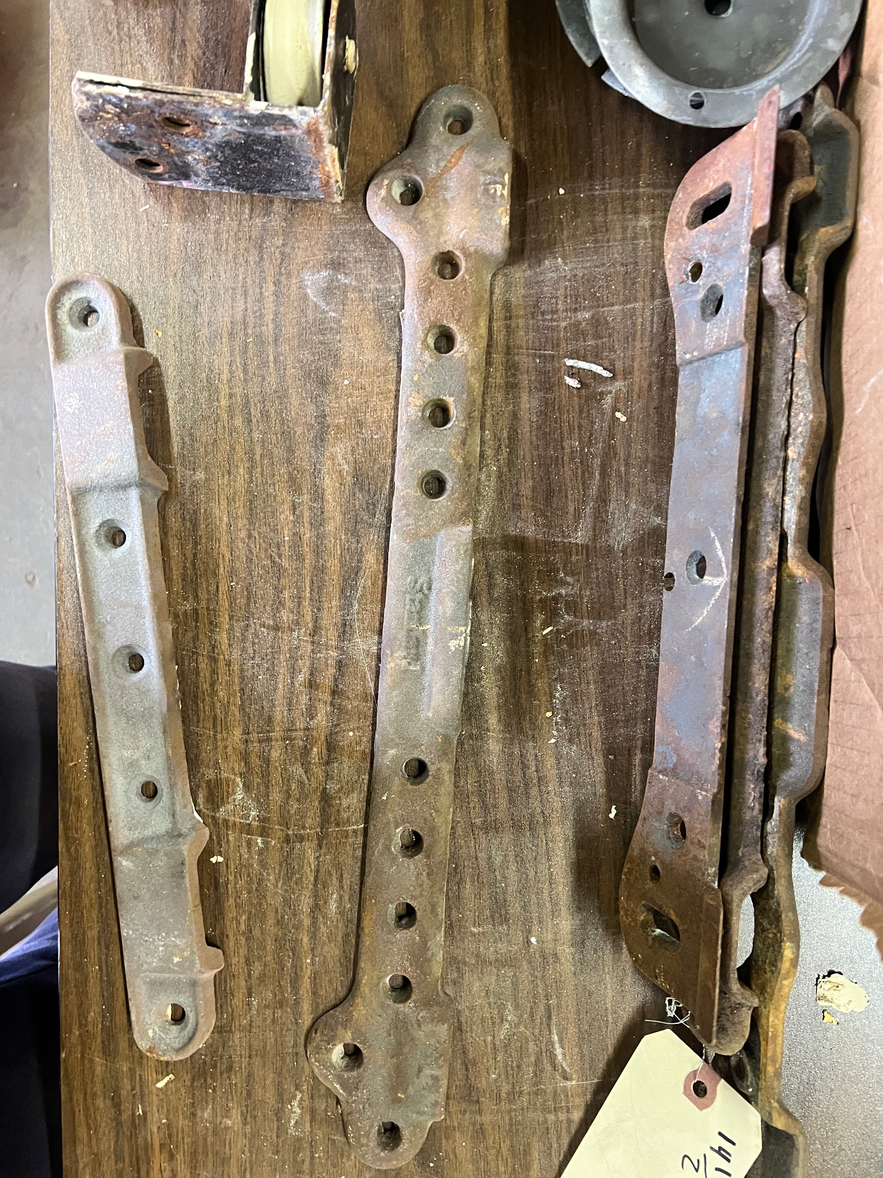 Iron Sink Mount Bracket (19”)