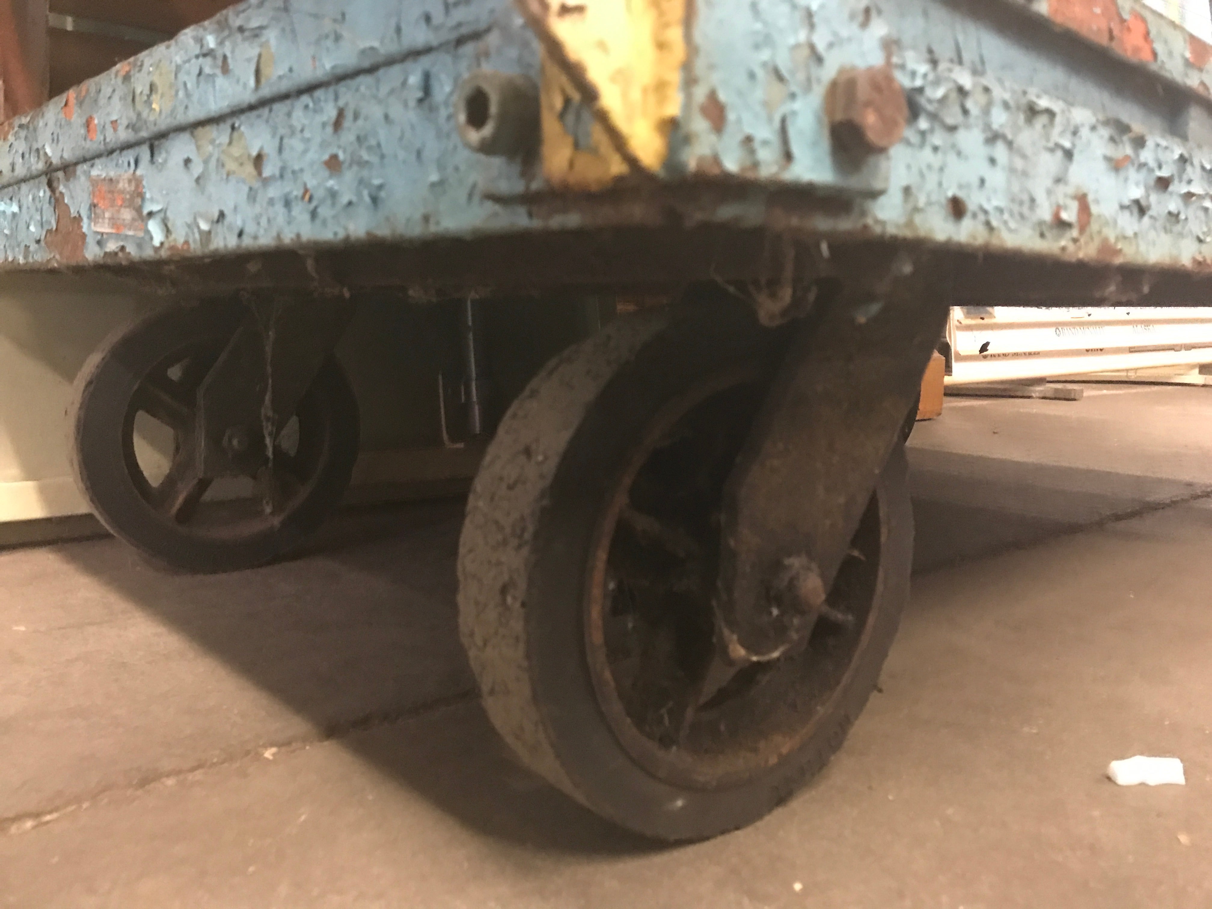 Four Way Turning Cart