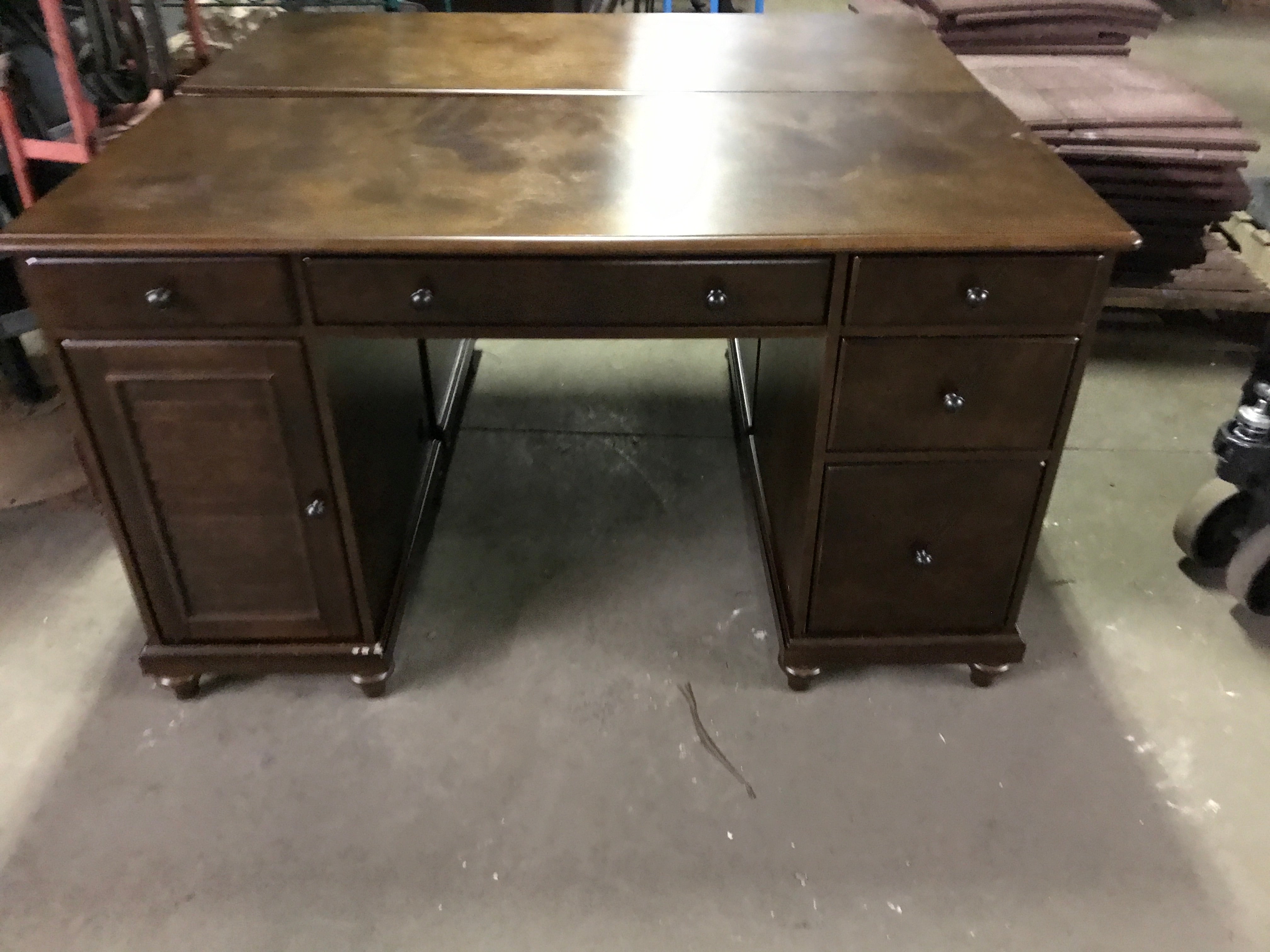 Work Desk