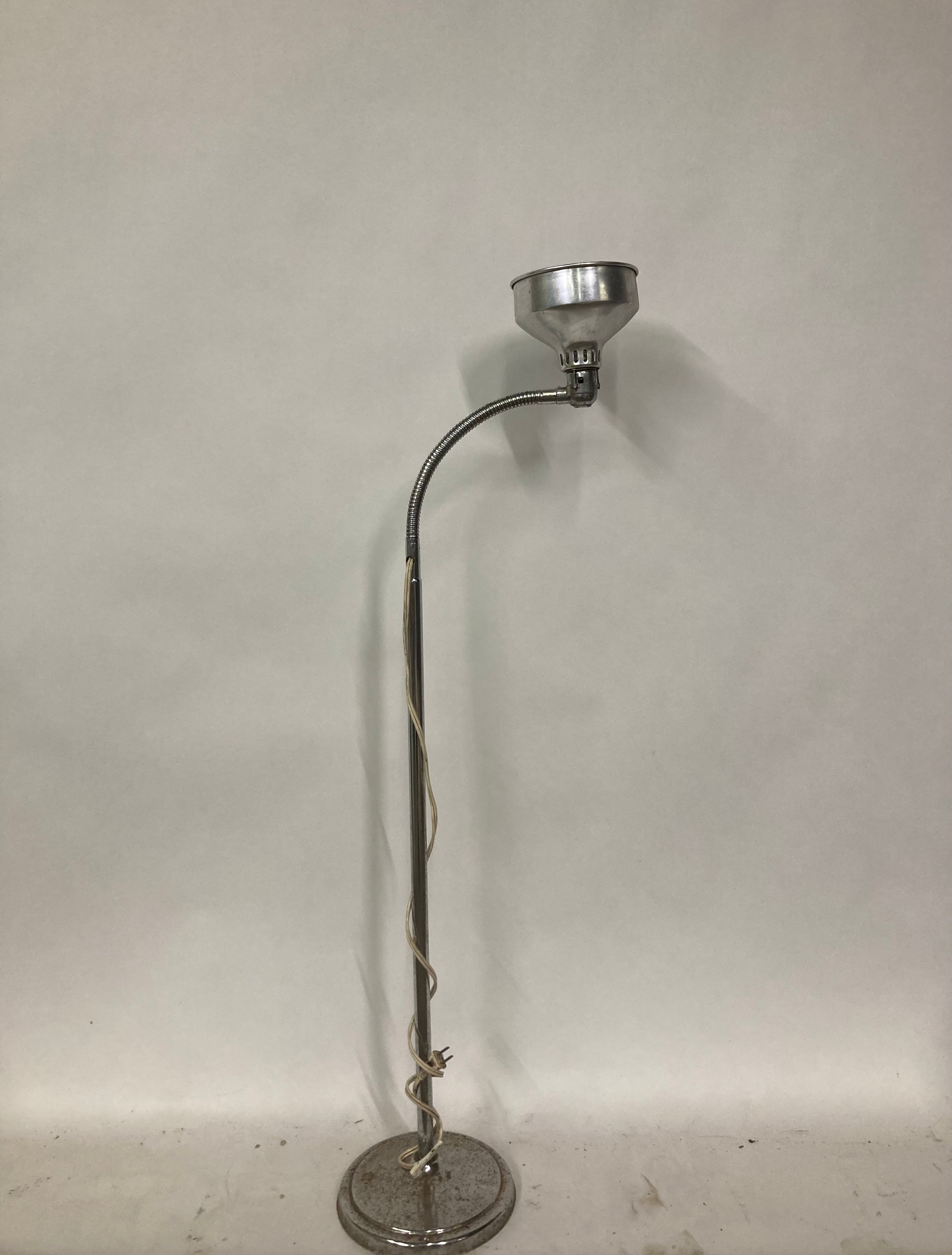 Vintage Extendable Floor Lamp