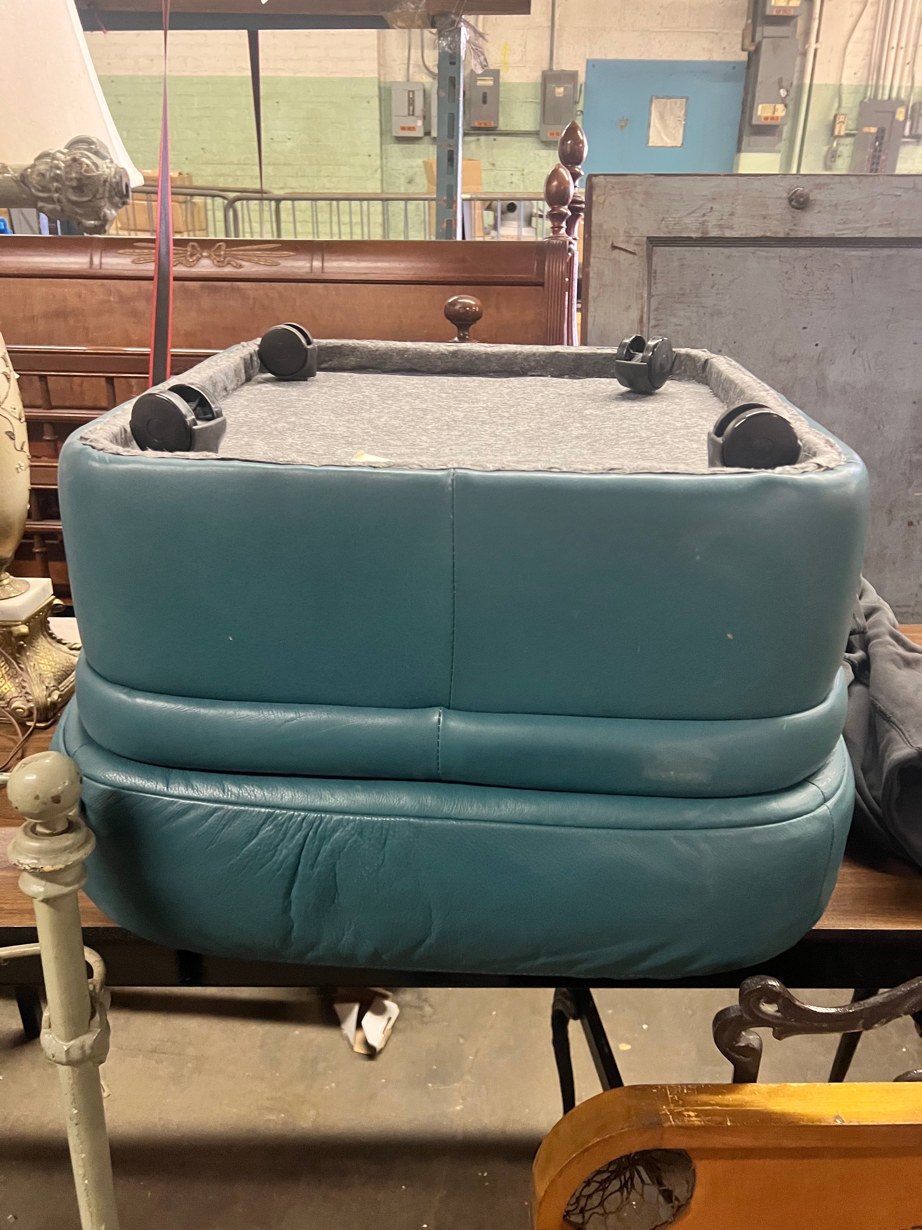 Green Leather Chair w Footrest