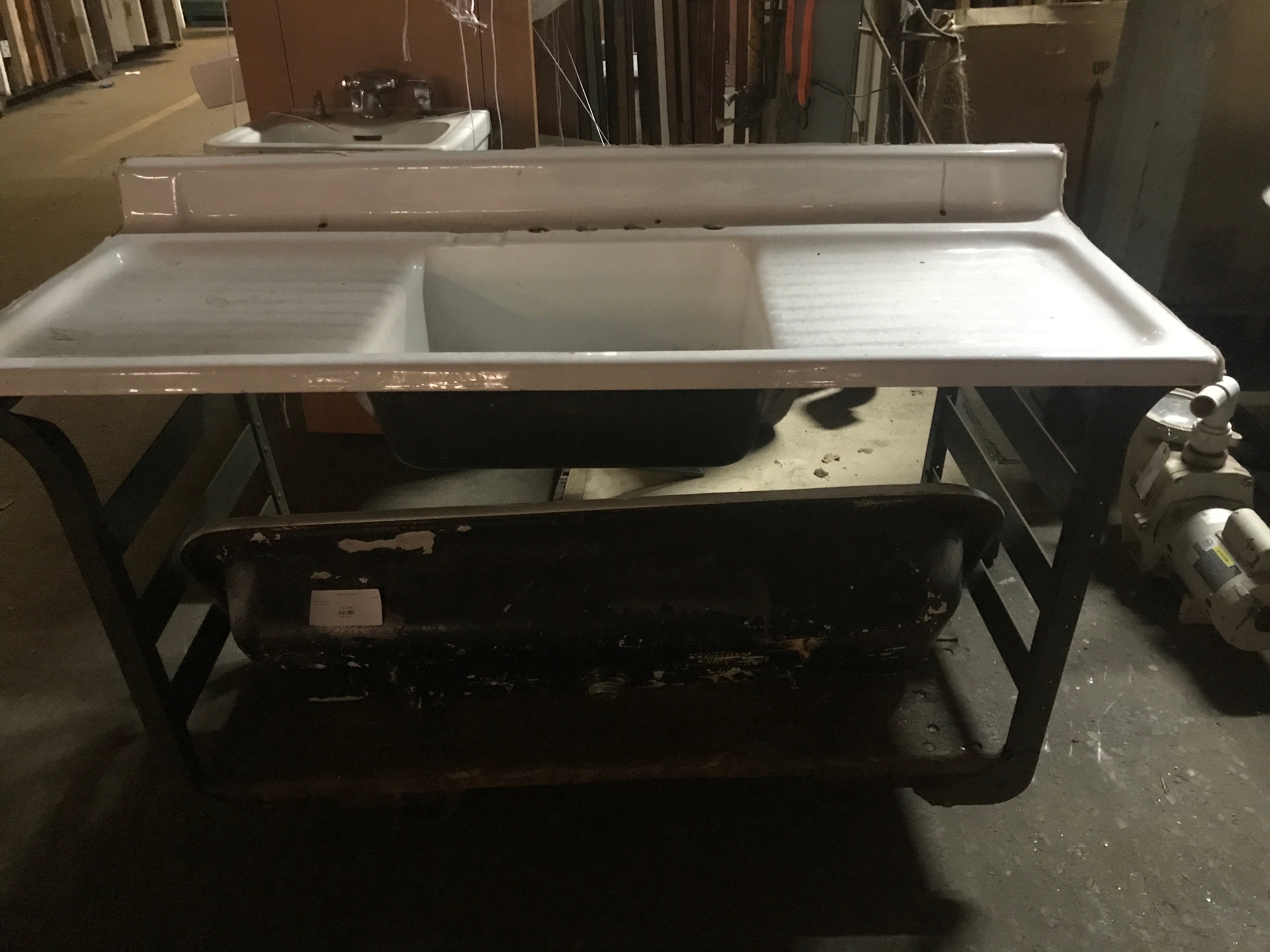 Single Bowl Double Drainboard Farmhouse Sink