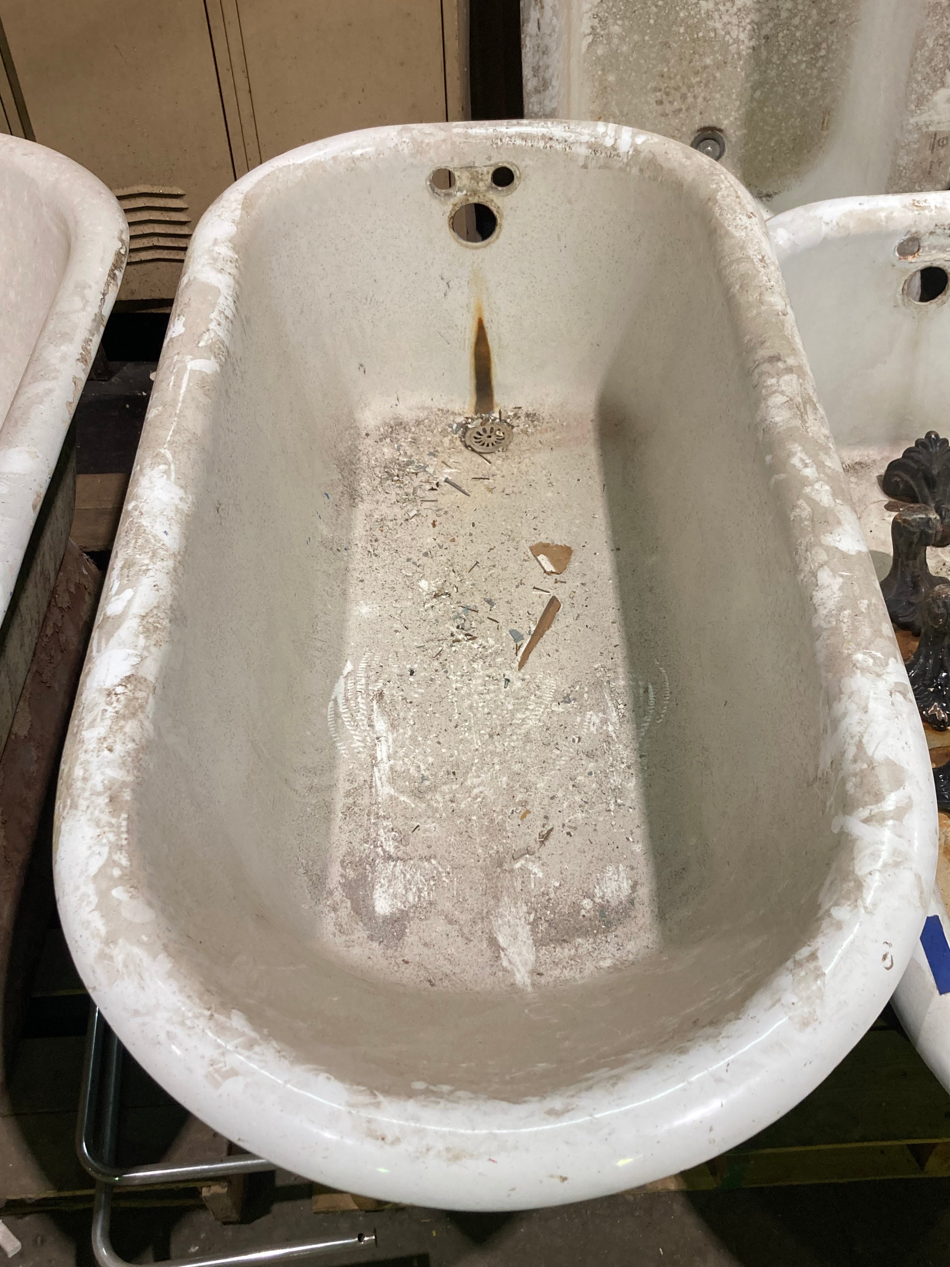 Cast Iron Tub w/ Skirt