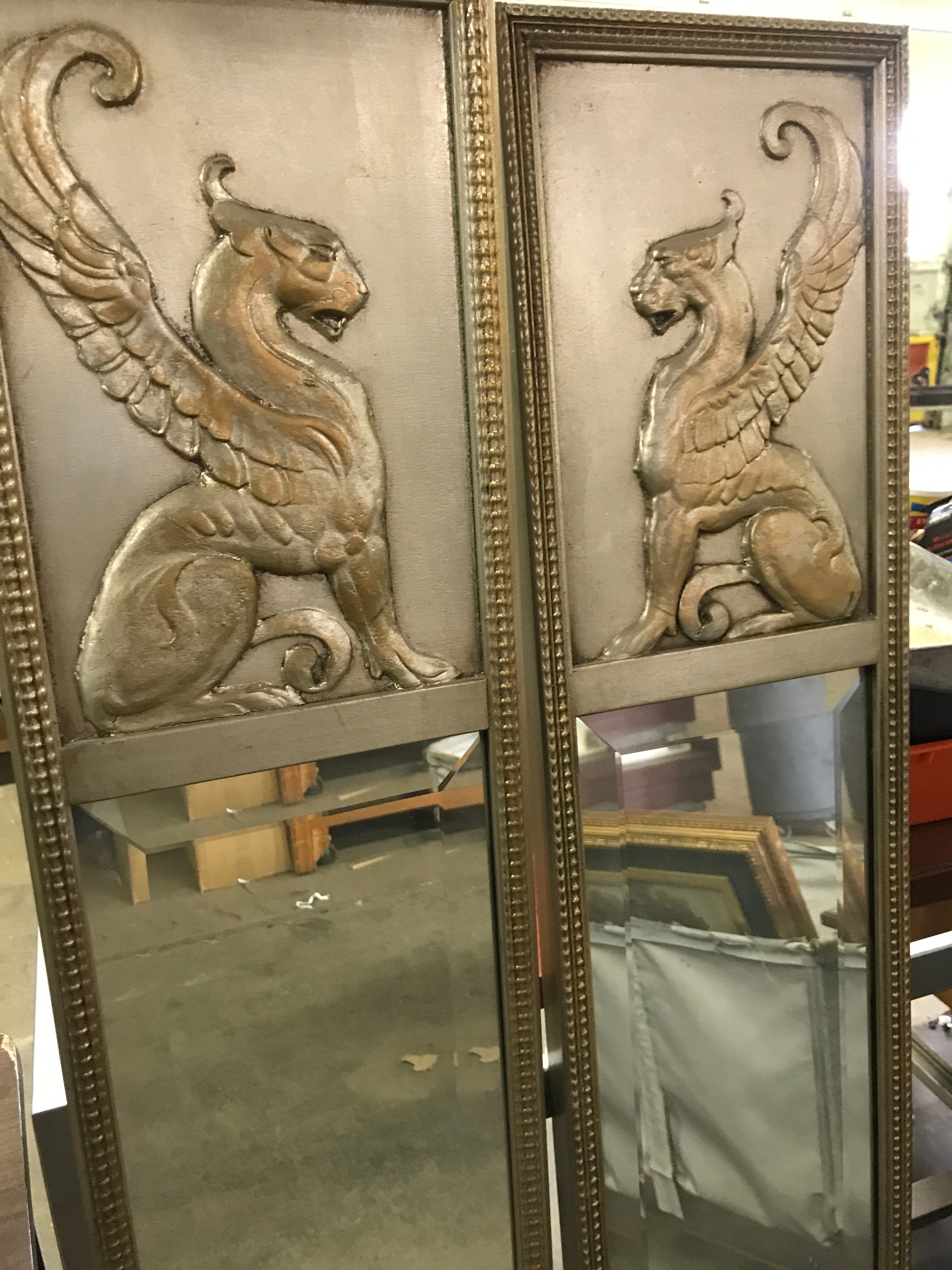 Griffin sculpture Mirror Set