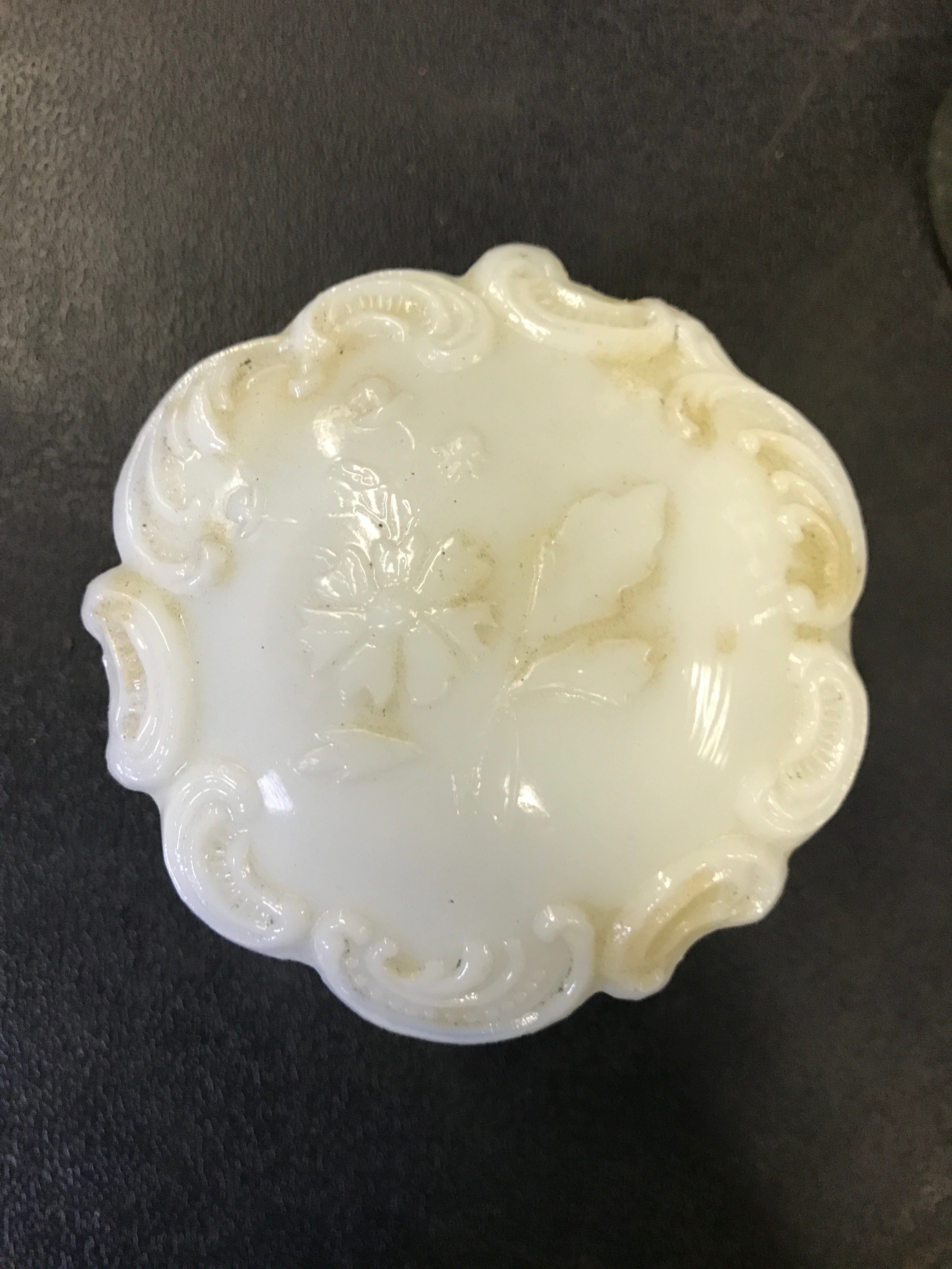 Antiqu Milk Glass Dirthridge Ray End Dresser Jar w Flower and Lid