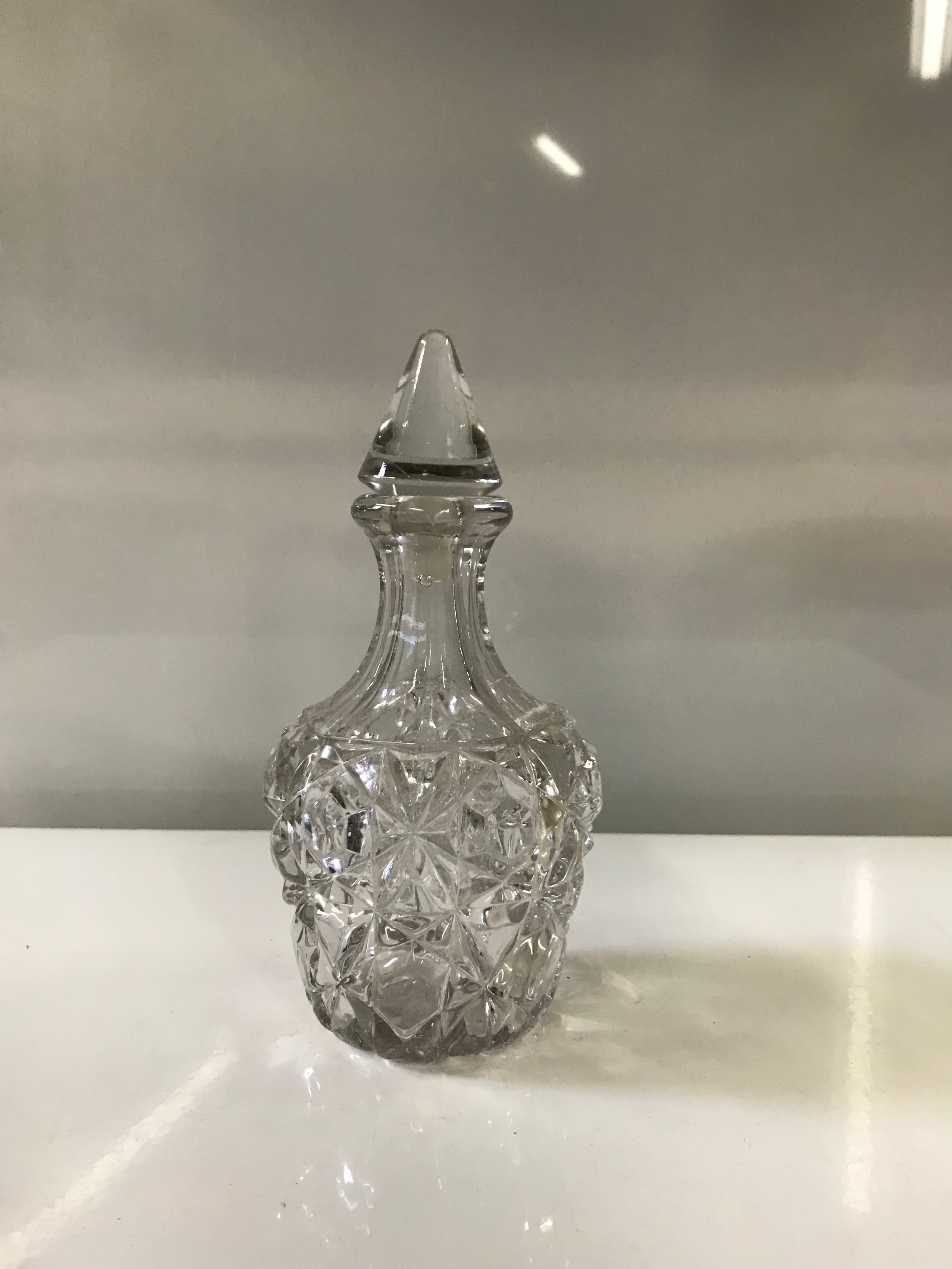 Extraordinary Cruet.