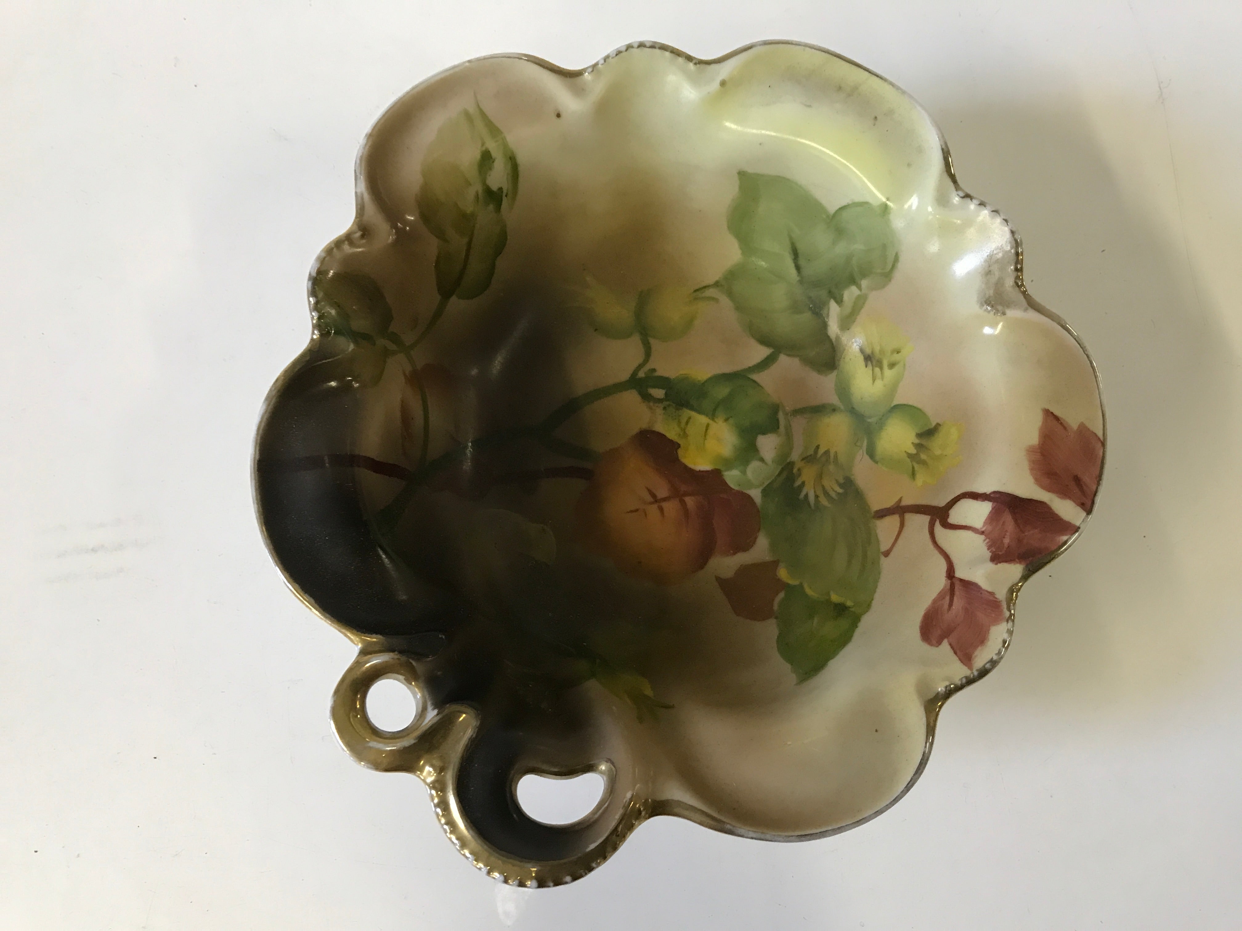 Vintage Japan Noritake Leaf Design and Shape Bowl