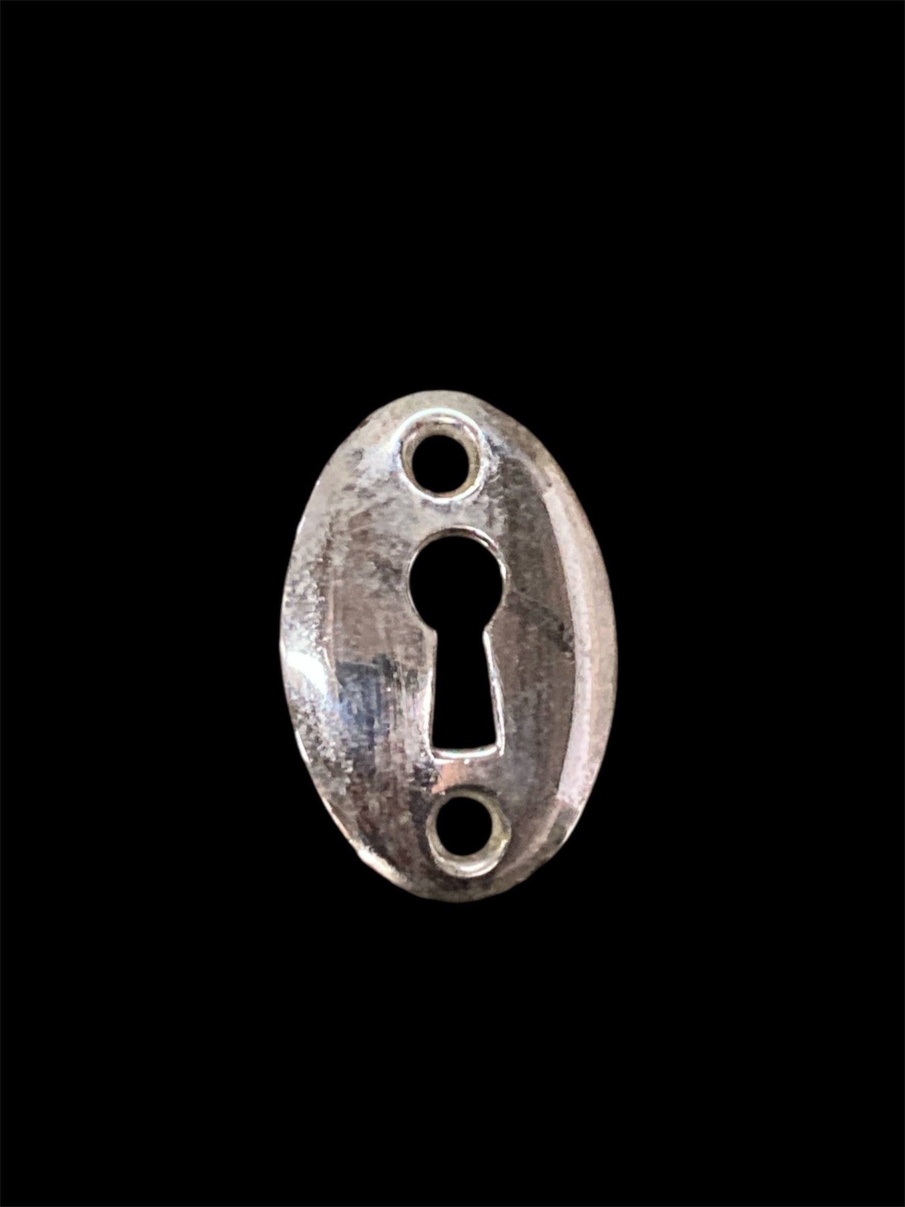 YALE Vintage Keyhole Cover Plate