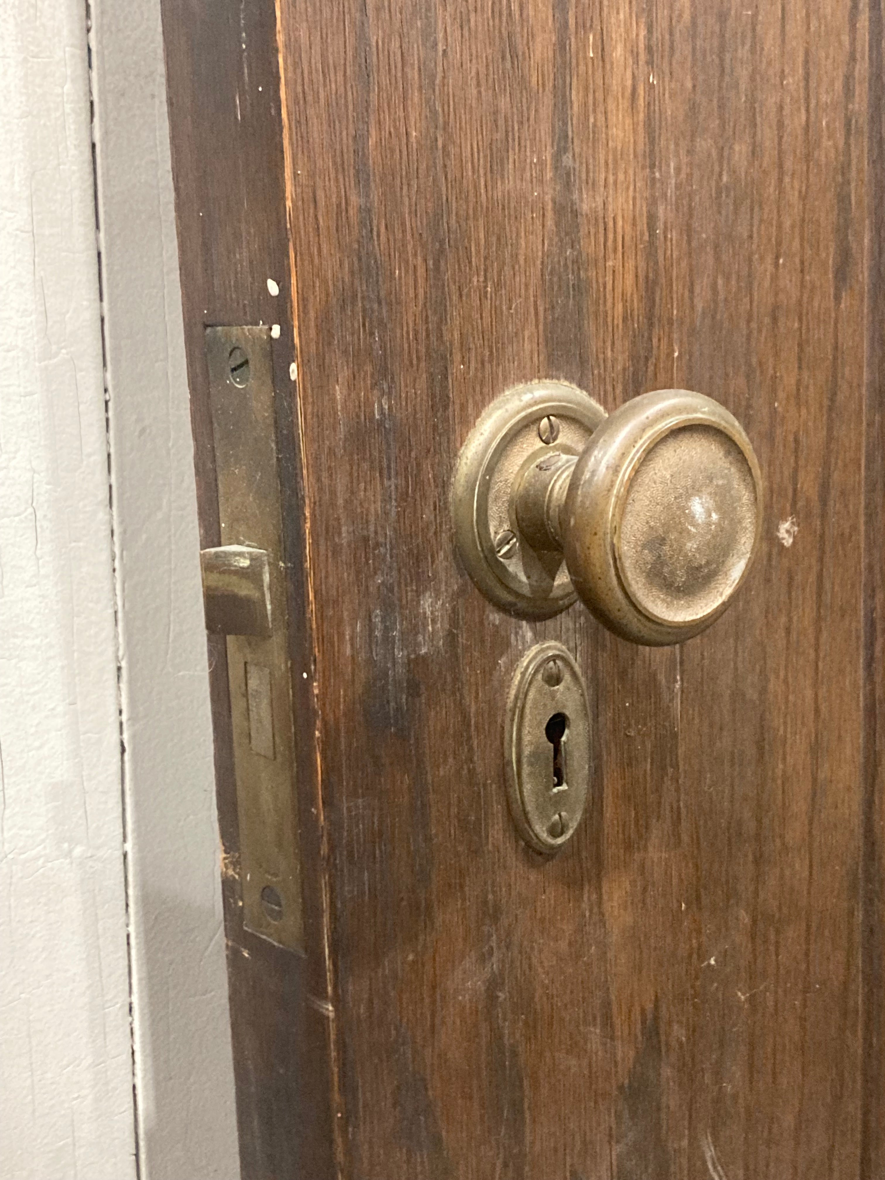Right in Swing Arched Wooden Door with Diamond Shaped Leaded Glass Window