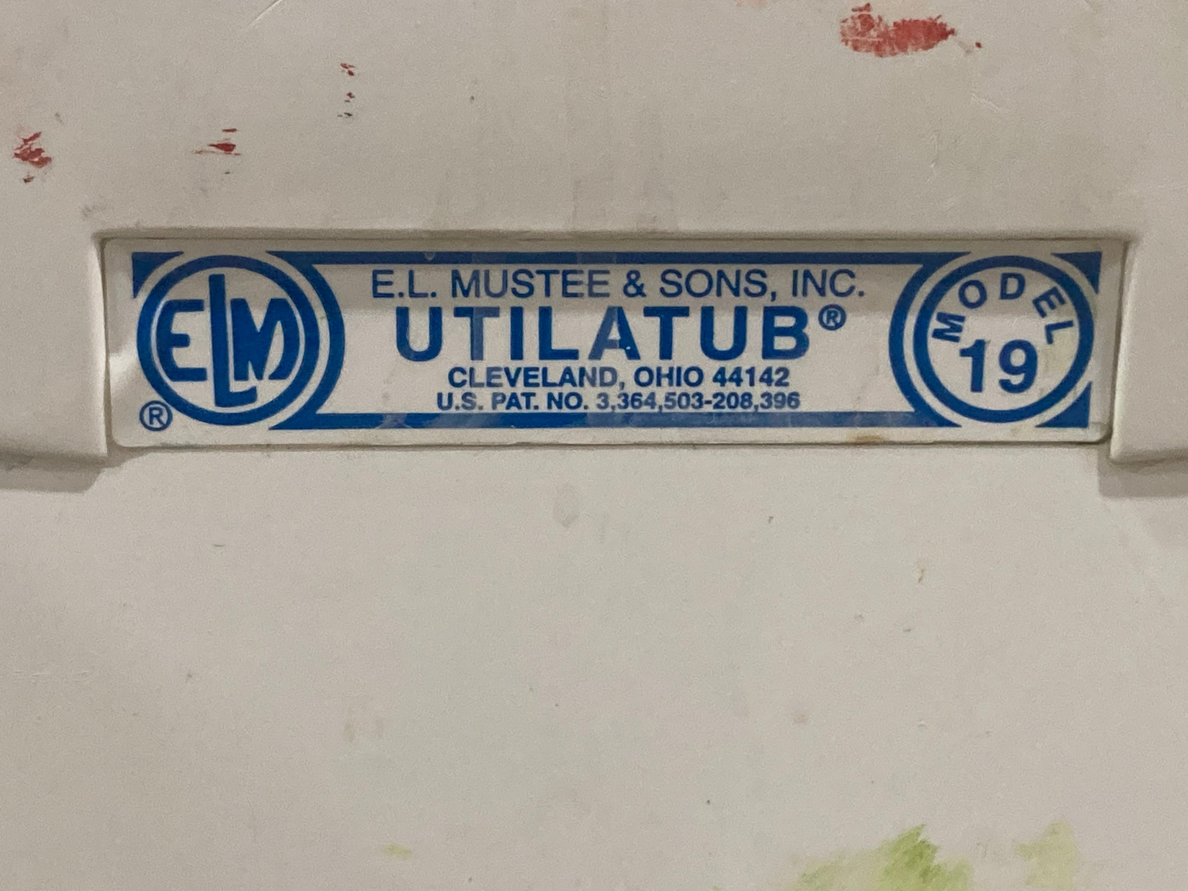 Utilatub Laundry Sink With Legs