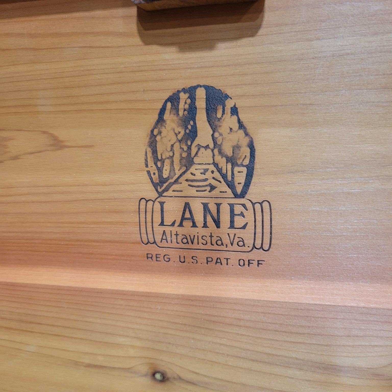 Lane Cedar Chest