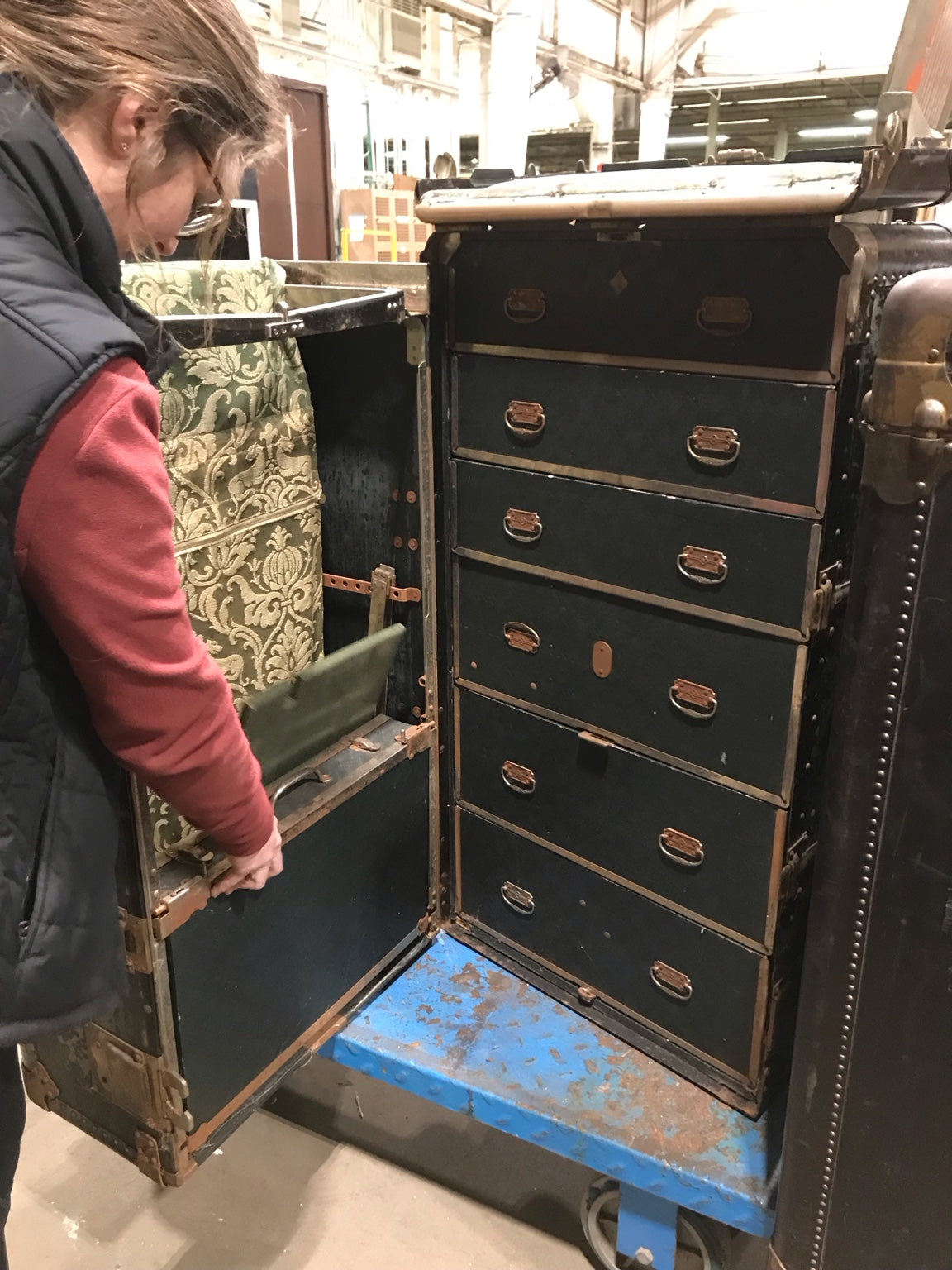 Hartmann Gibraltar Cushion Top Wardrobe Trunk