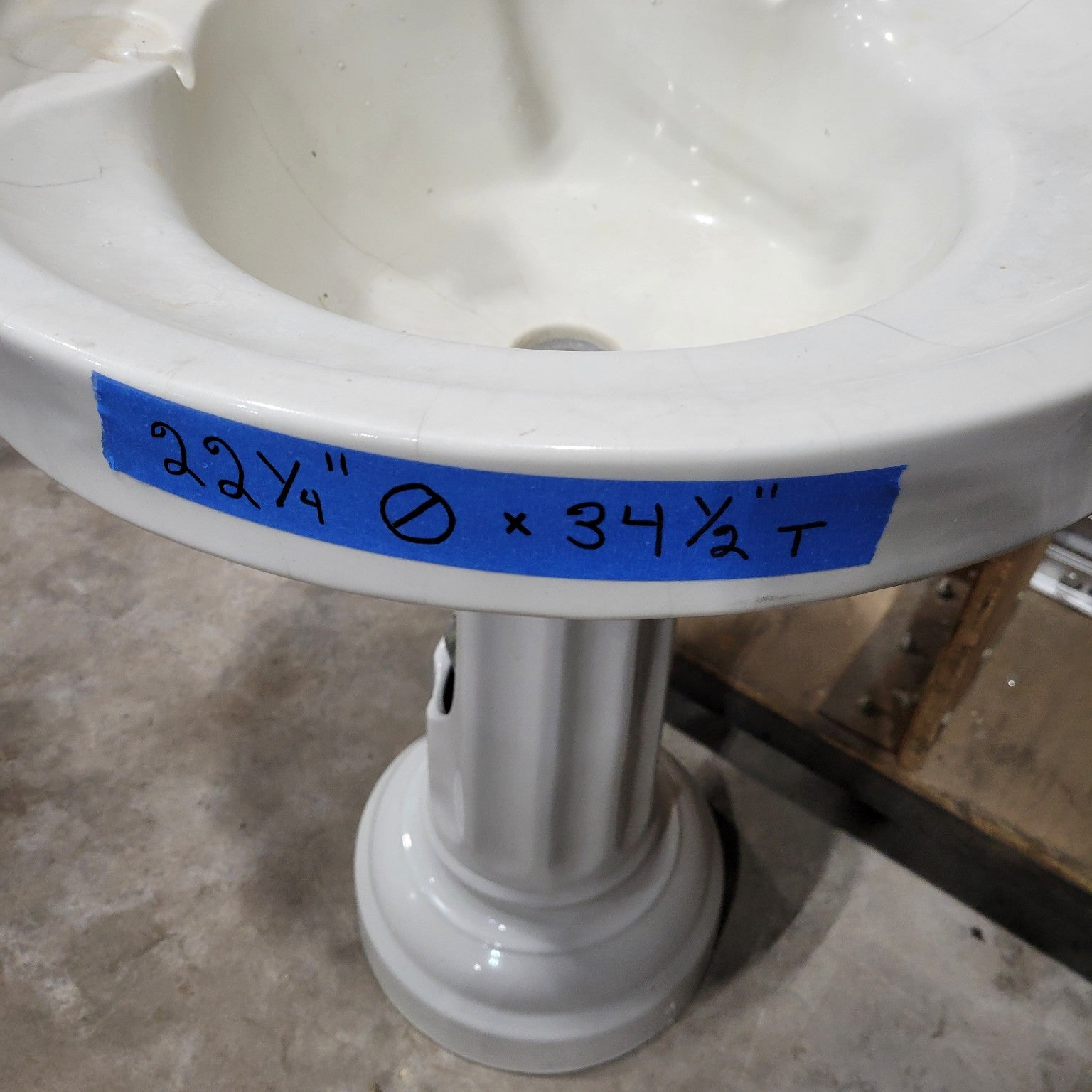 Antique Ceramic Pedestal Sink