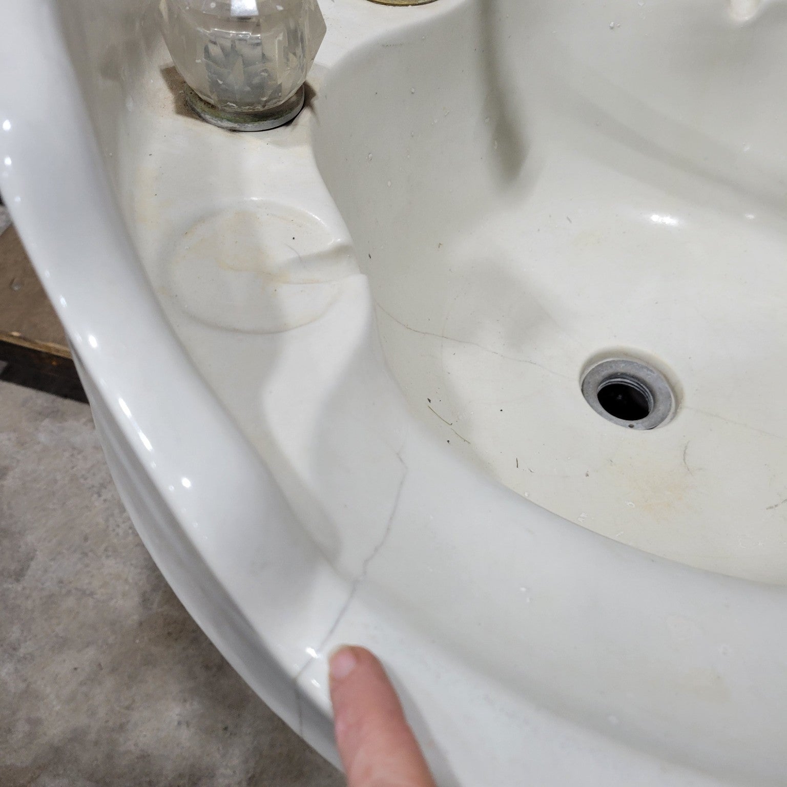 Antique Ceramic Pedestal Sink