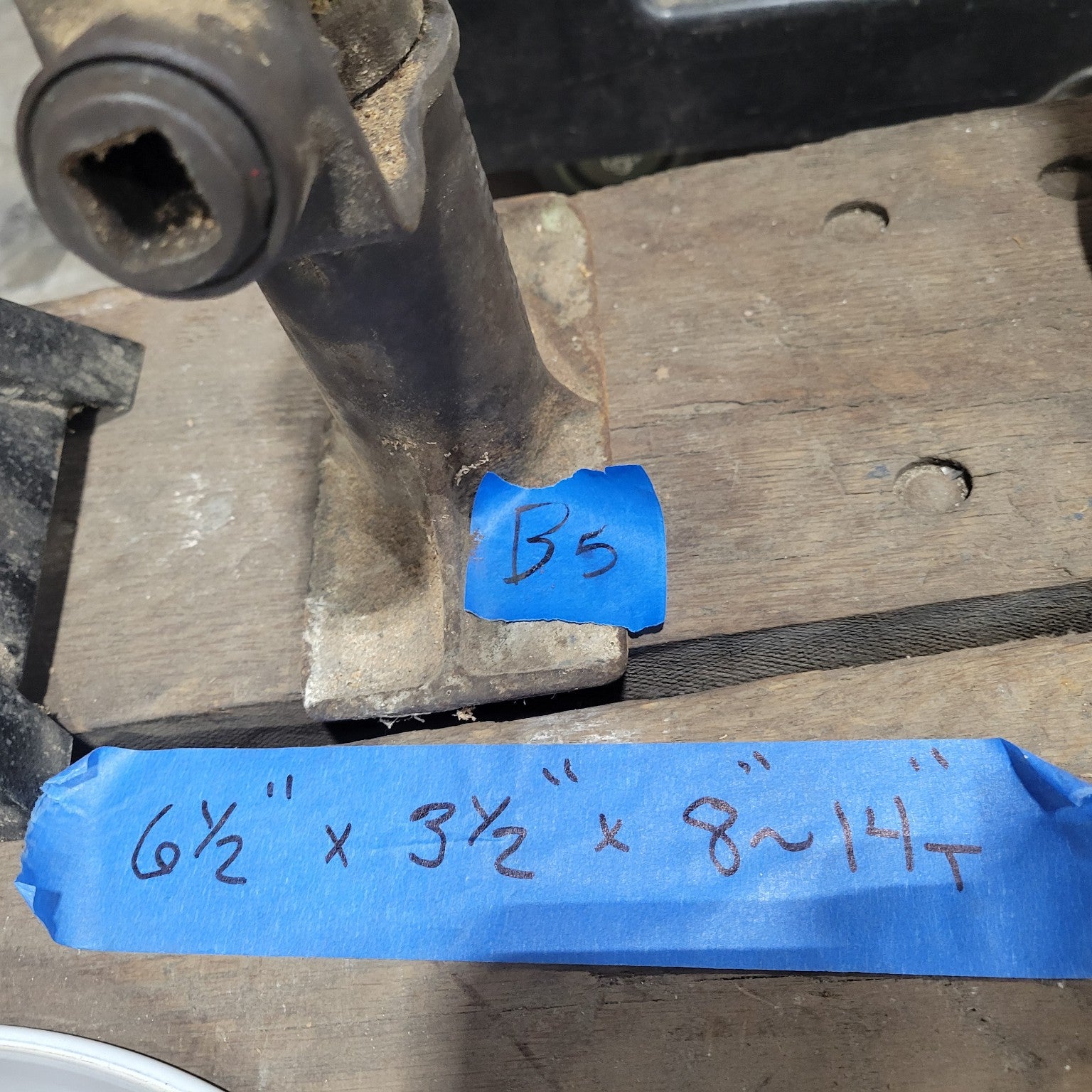 Vintage Cast Iron Ratcheting Jack