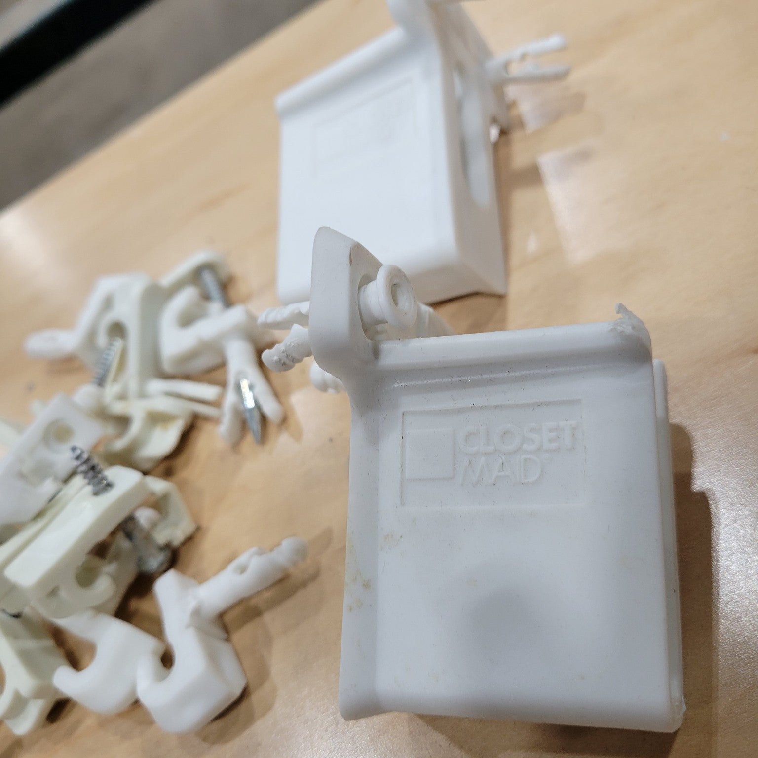 ClosetMaid Wire Shelf Mounting Brackets & Clips