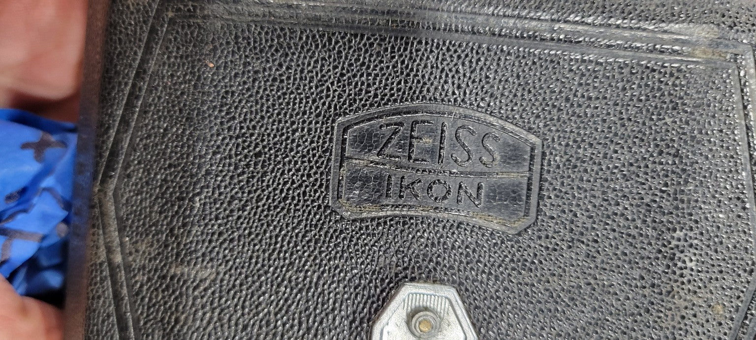 Vintage Zeiss Ikon Folding Camera with Novar-Anastigmat Lens