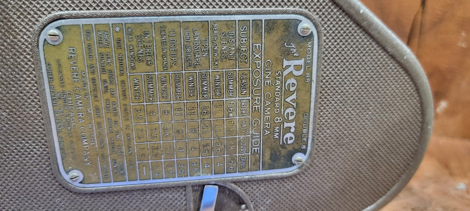 Vintage Revere Model 88 8mm Cine Camera